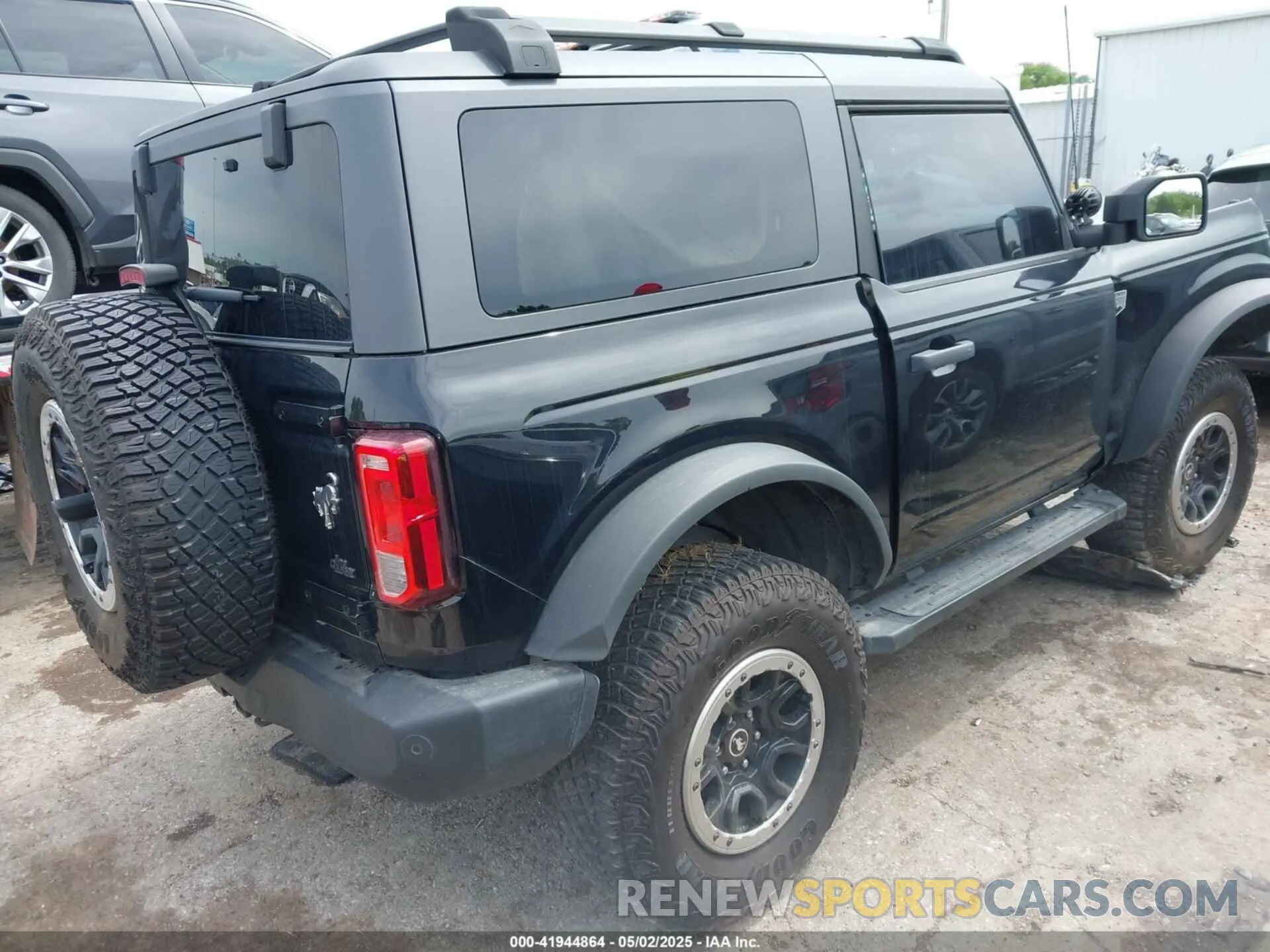 4 fotografías del automóvil dañado 1FMDE5CHXMLA64063 FORD BRONCO 2021