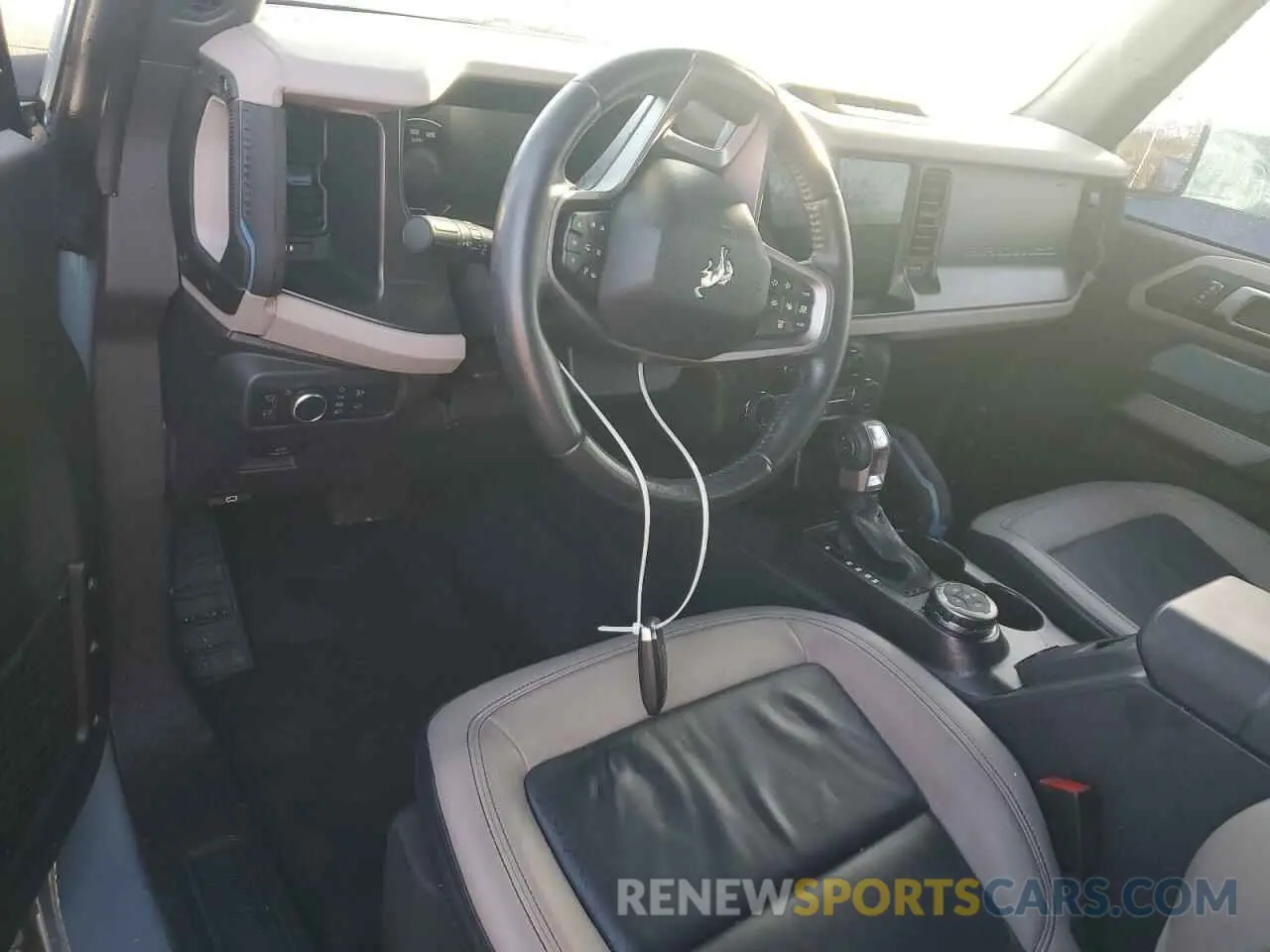 8 fotografías del automóvil dañado 1FMDE5CP5MLA66892 FORD BRONCO 2021