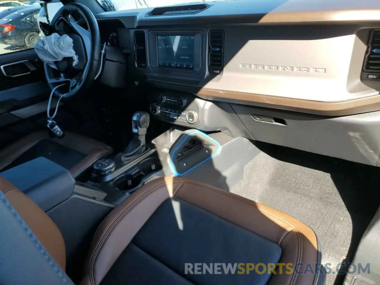 8 fotografías del automóvil dañado 1FMDE5CPXMLA63292 FORD BRONCO 2021