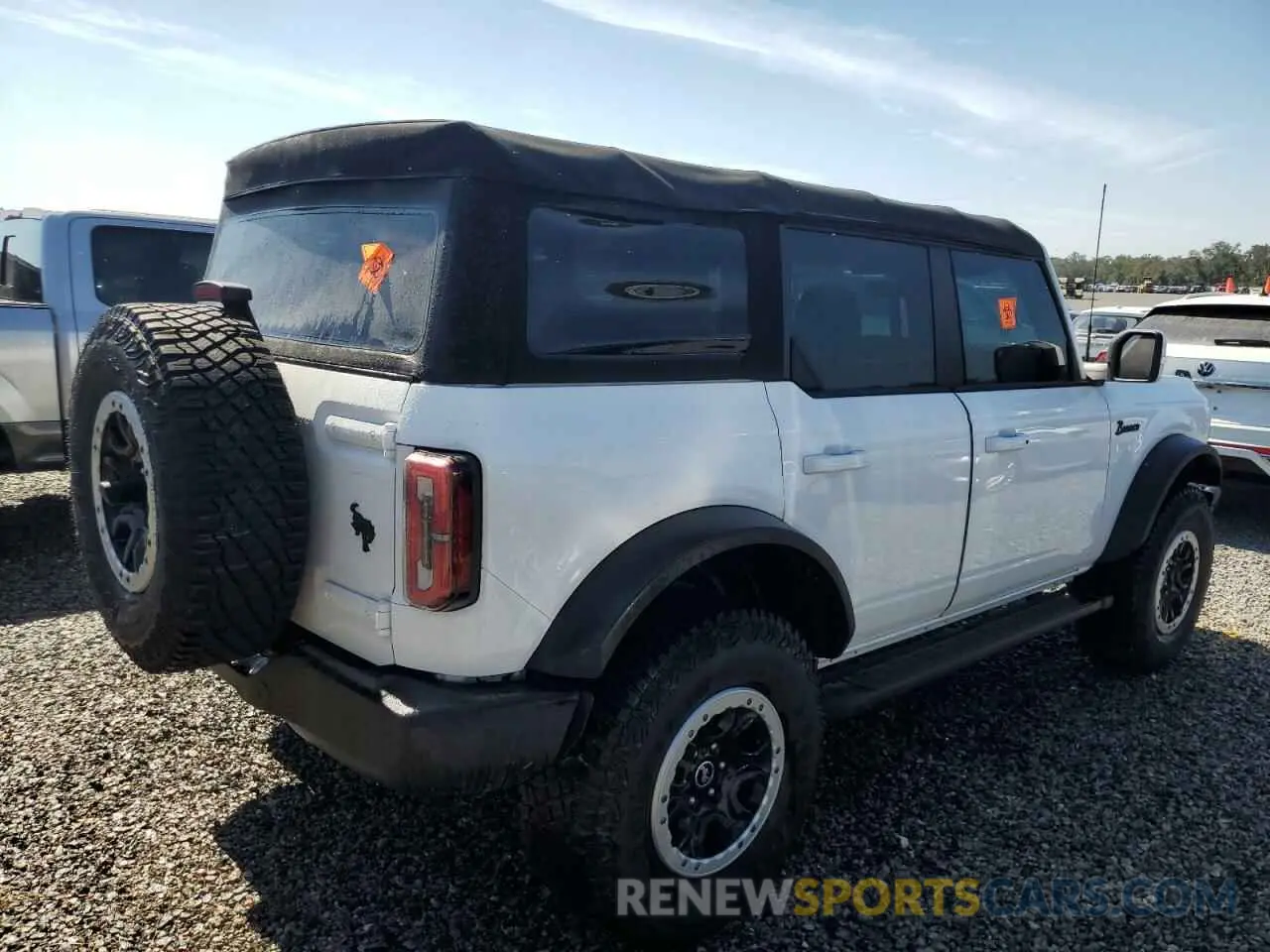 3 fotografías del automóvil dañado 1FMDE5DH0MLB04620 FORD BRONCO 2021