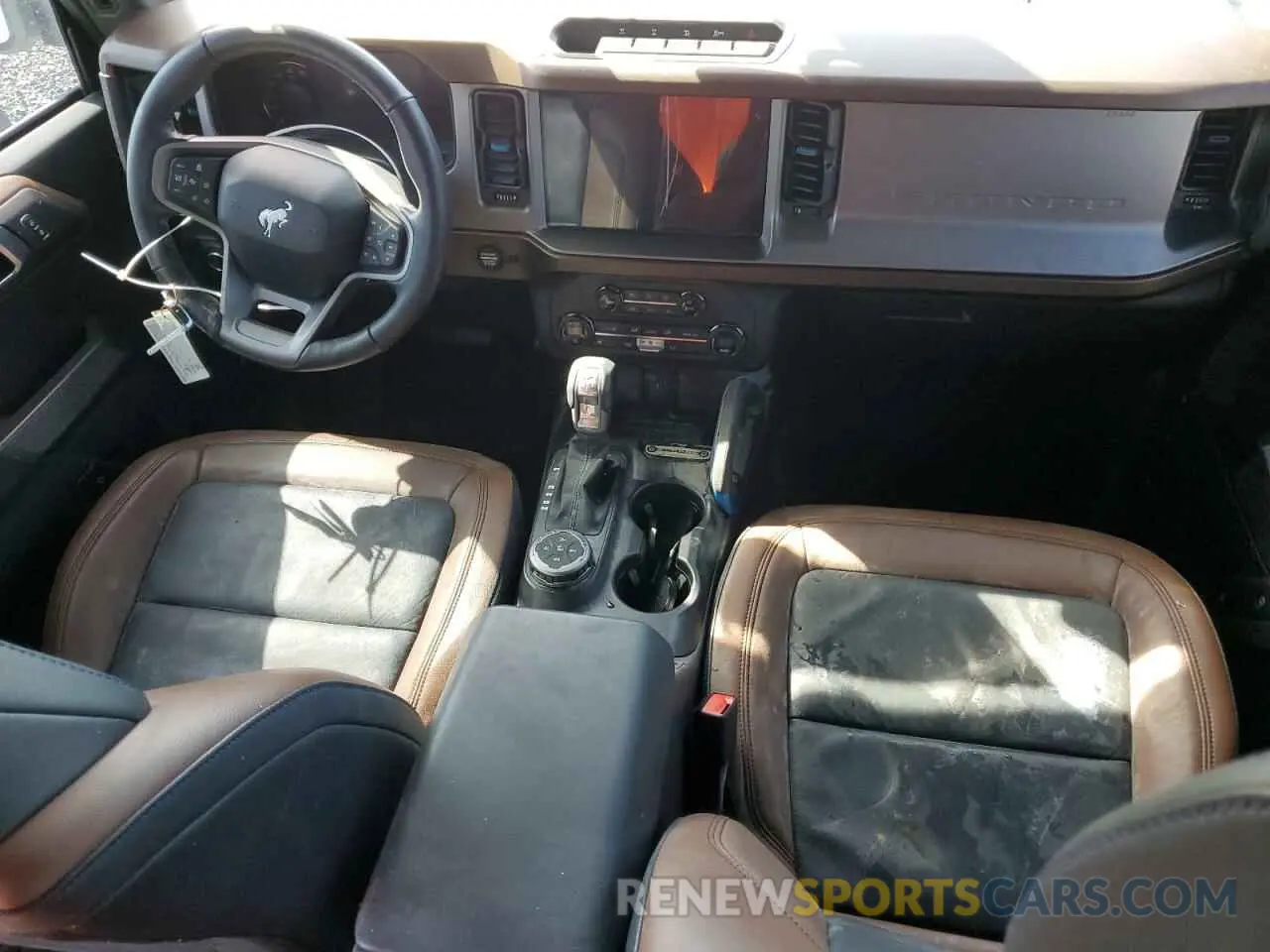 8 fotografías del automóvil dañado 1FMDE5DH0MLB04620 FORD BRONCO 2021