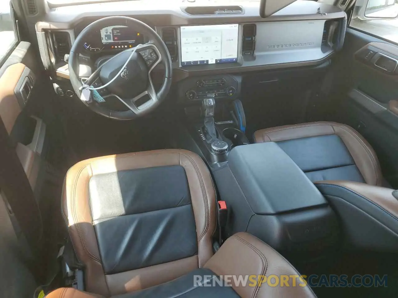 8 fotografías del automóvil dañado 1FMEE5BP2MLA94820 FORD BRONCO 2021