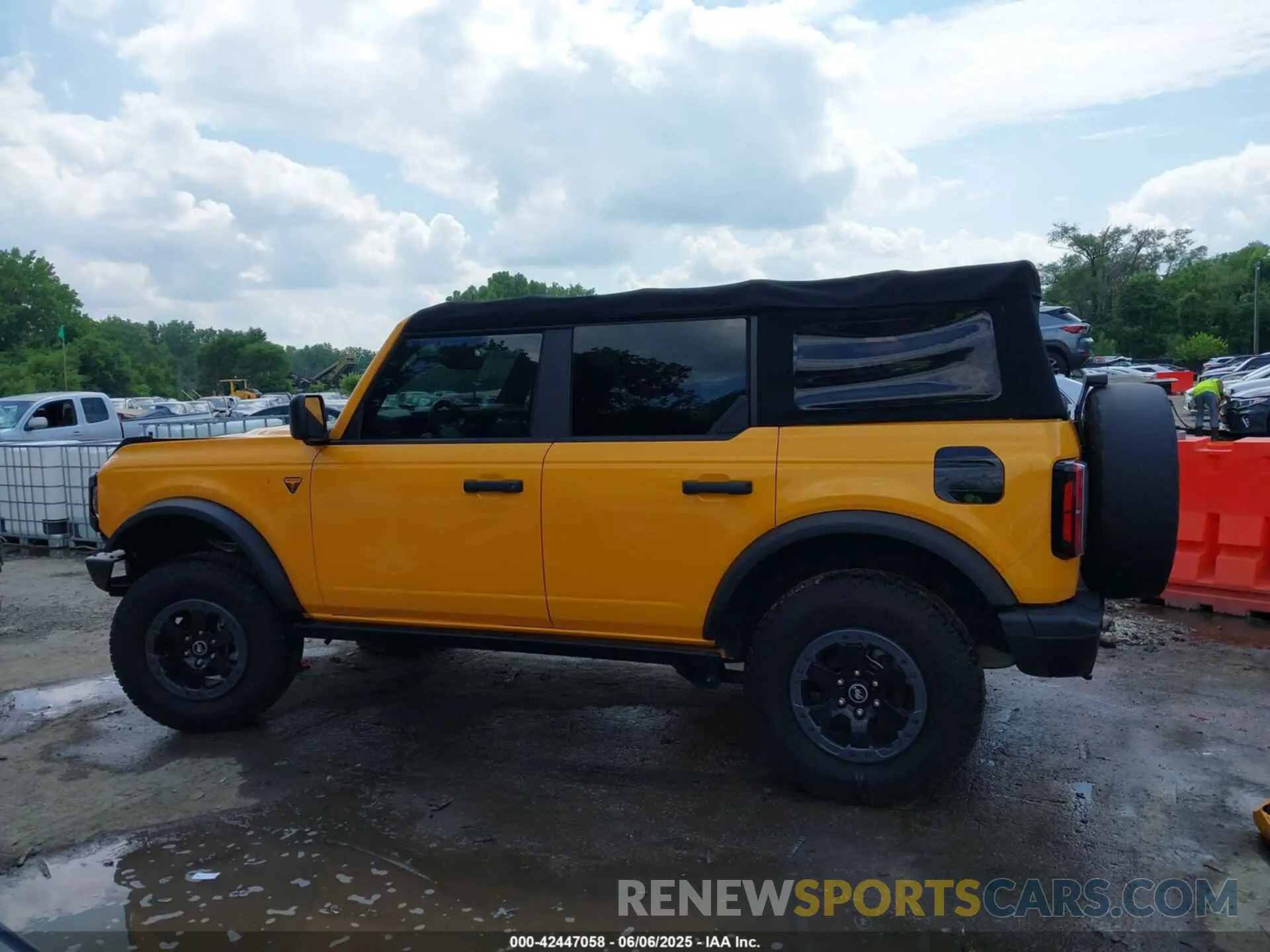15 fotografías del automóvil dañado 1FMEE5DH0MLA63006 FORD BRONCO 2021