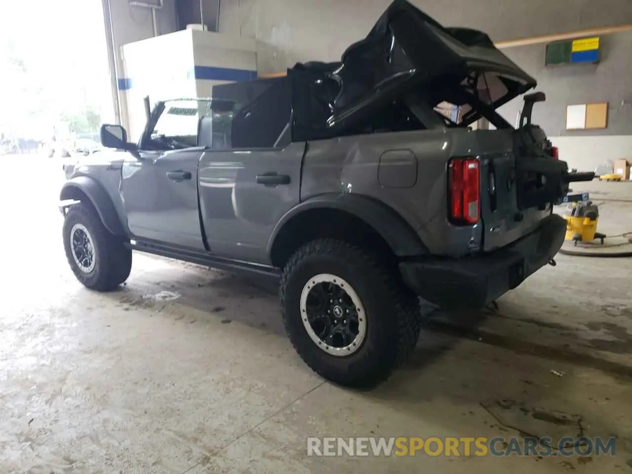 2 fotografías del automóvil dañado 1FMEE5DH2MLA86853 FORD BRONCO 2021
