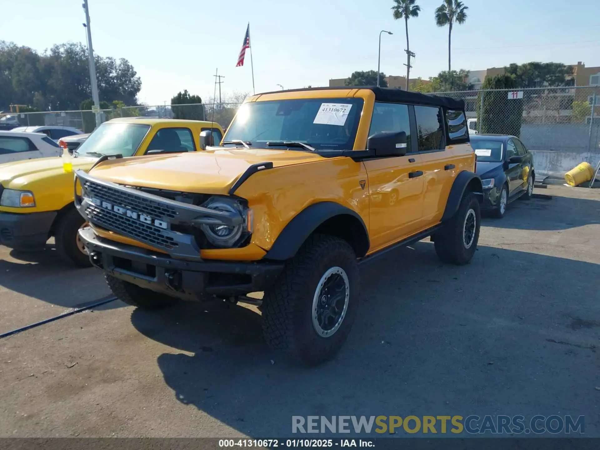 2 fotografías del automóvil dañado 1FMEE5DP3MLA94192 FORD BRONCO 2021