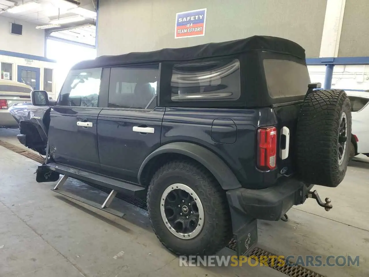 2 fotografías del automóvil dañado 1FMEE5DP8MLA86069 FORD BRONCO 2021