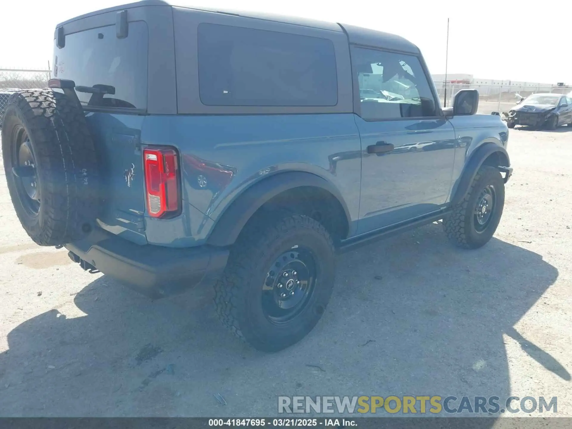 4 fotografías del automóvil dañado 1FMDE5AP8NLB71317 FORD BRONCO 2022
