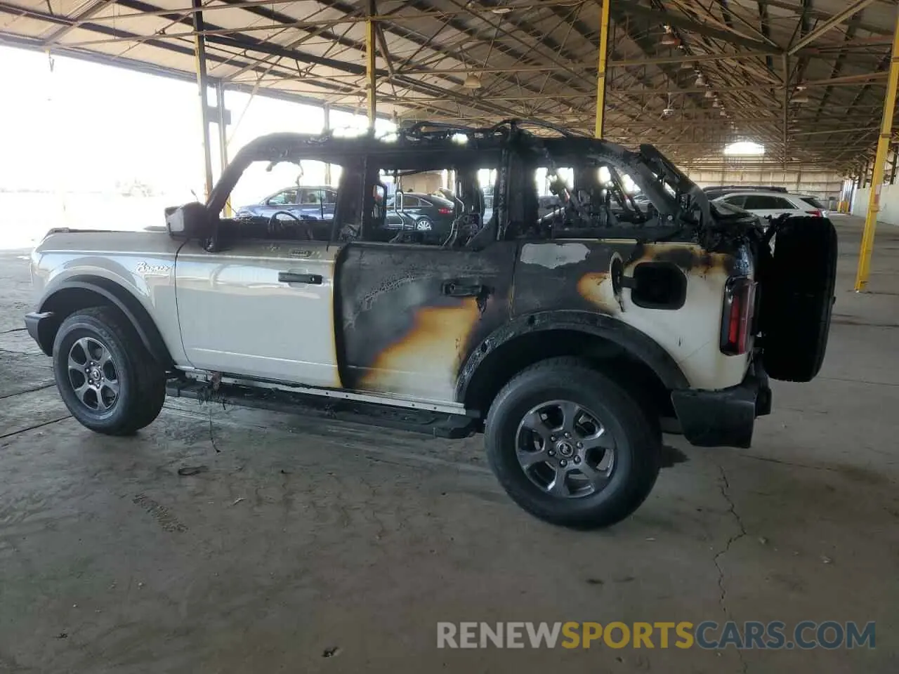 2 fotografías del automóvil dañado 1FMDE5BH0NLB85266 FORD BRONCO 2022