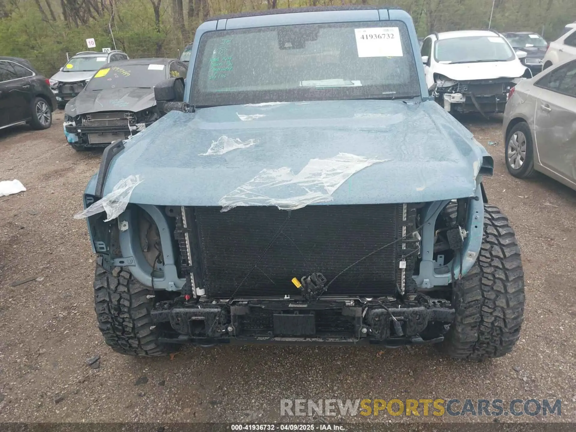 12 fotografías del automóvil dañado 1FMDE5BH1NLB25626 FORD BRONCO 2022