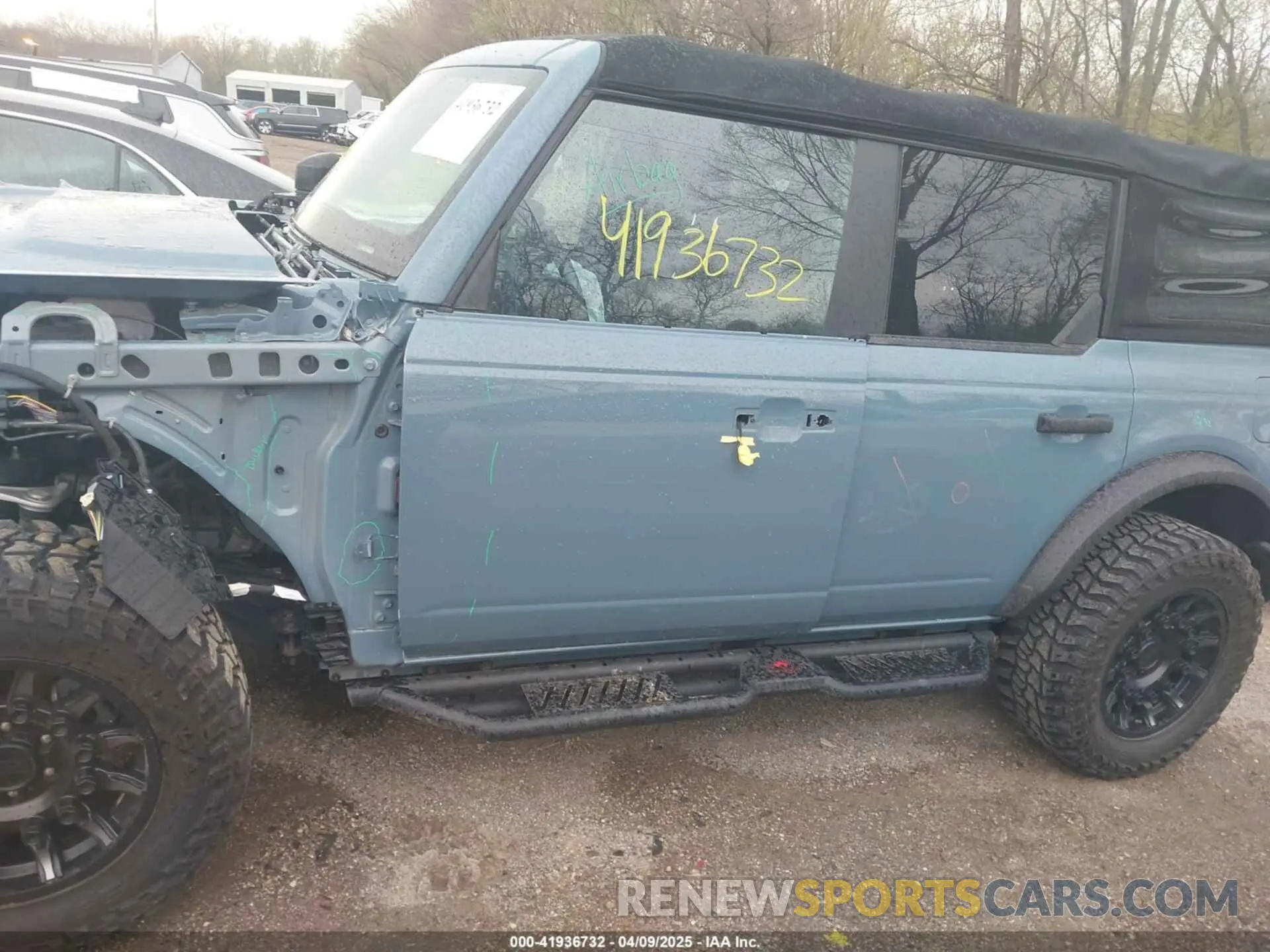 14 fotografías del automóvil dañado 1FMDE5BH1NLB25626 FORD BRONCO 2022