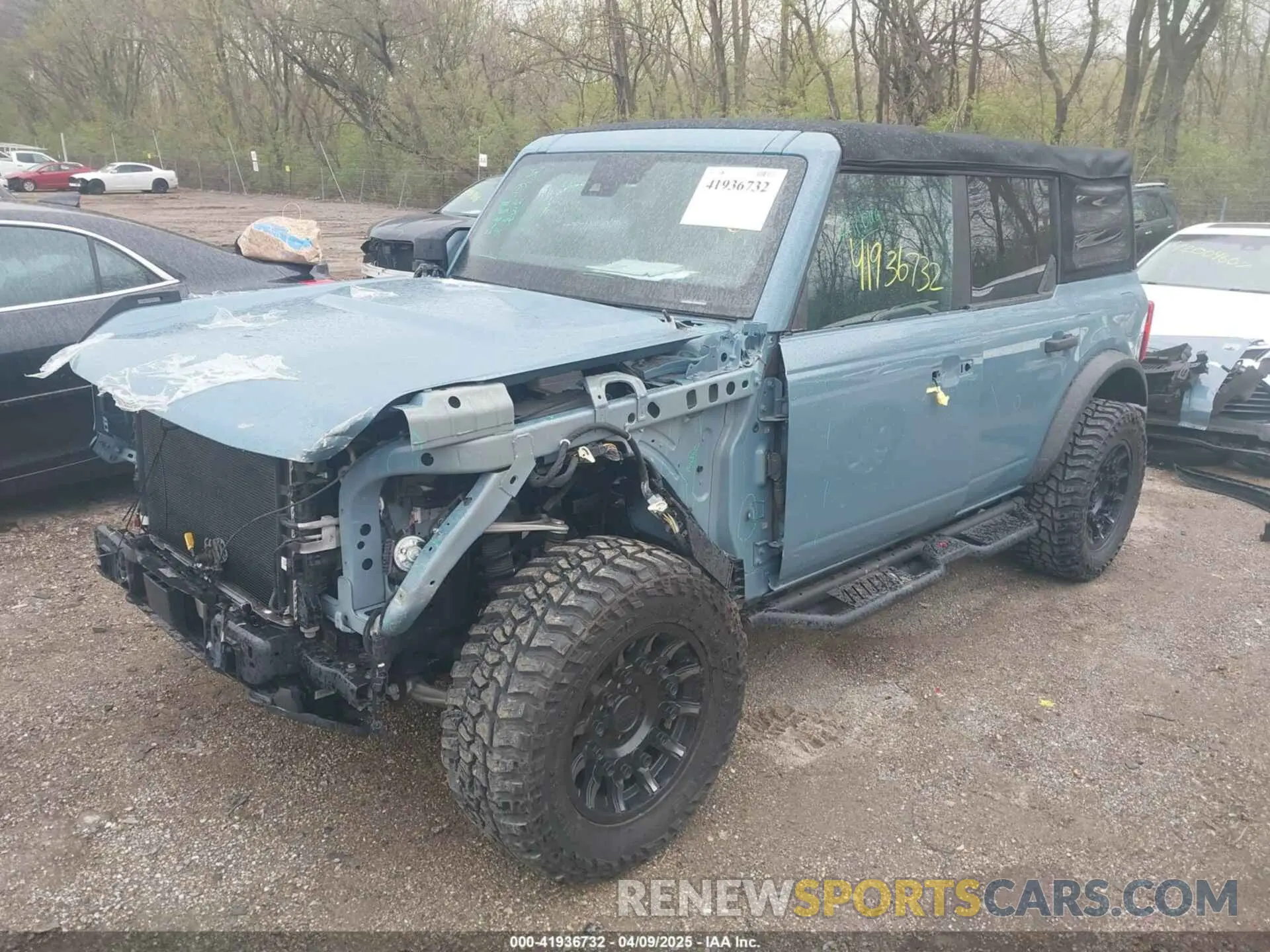 2 fotografías del automóvil dañado 1FMDE5BH1NLB25626 FORD BRONCO 2022