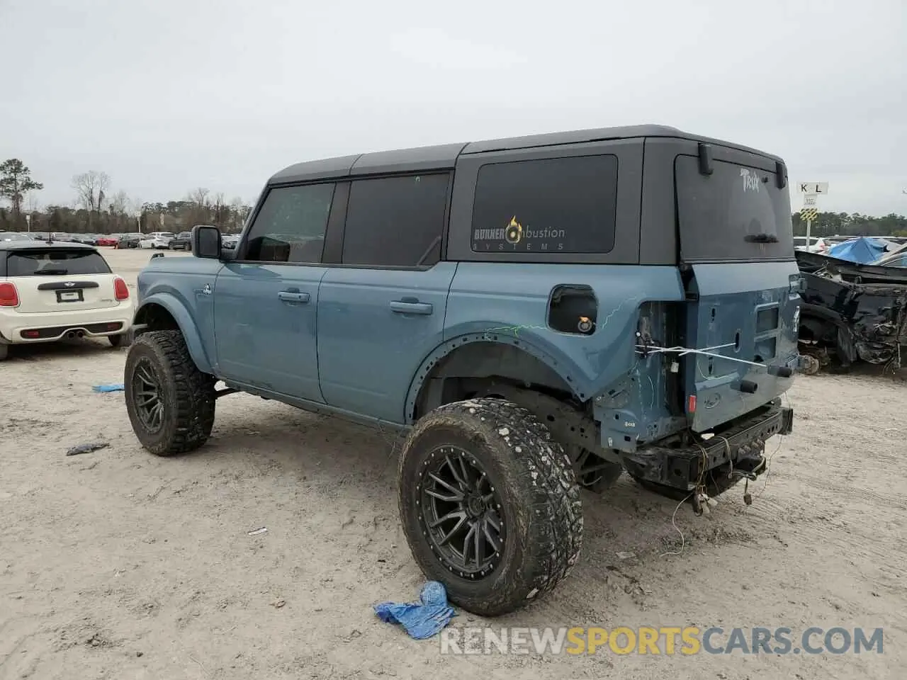 2 fotografías del automóvil dañado 1FMDE5BH1NLB59971 FORD BRONCO 2022