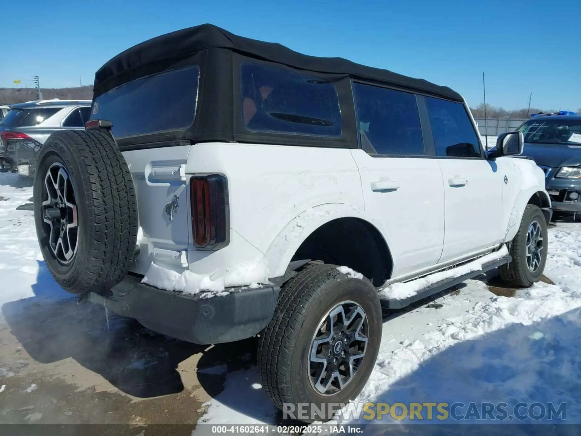 4 fotografías del automóvil dañado 1FMDE5BH4NLA99085 FORD BRONCO 2022