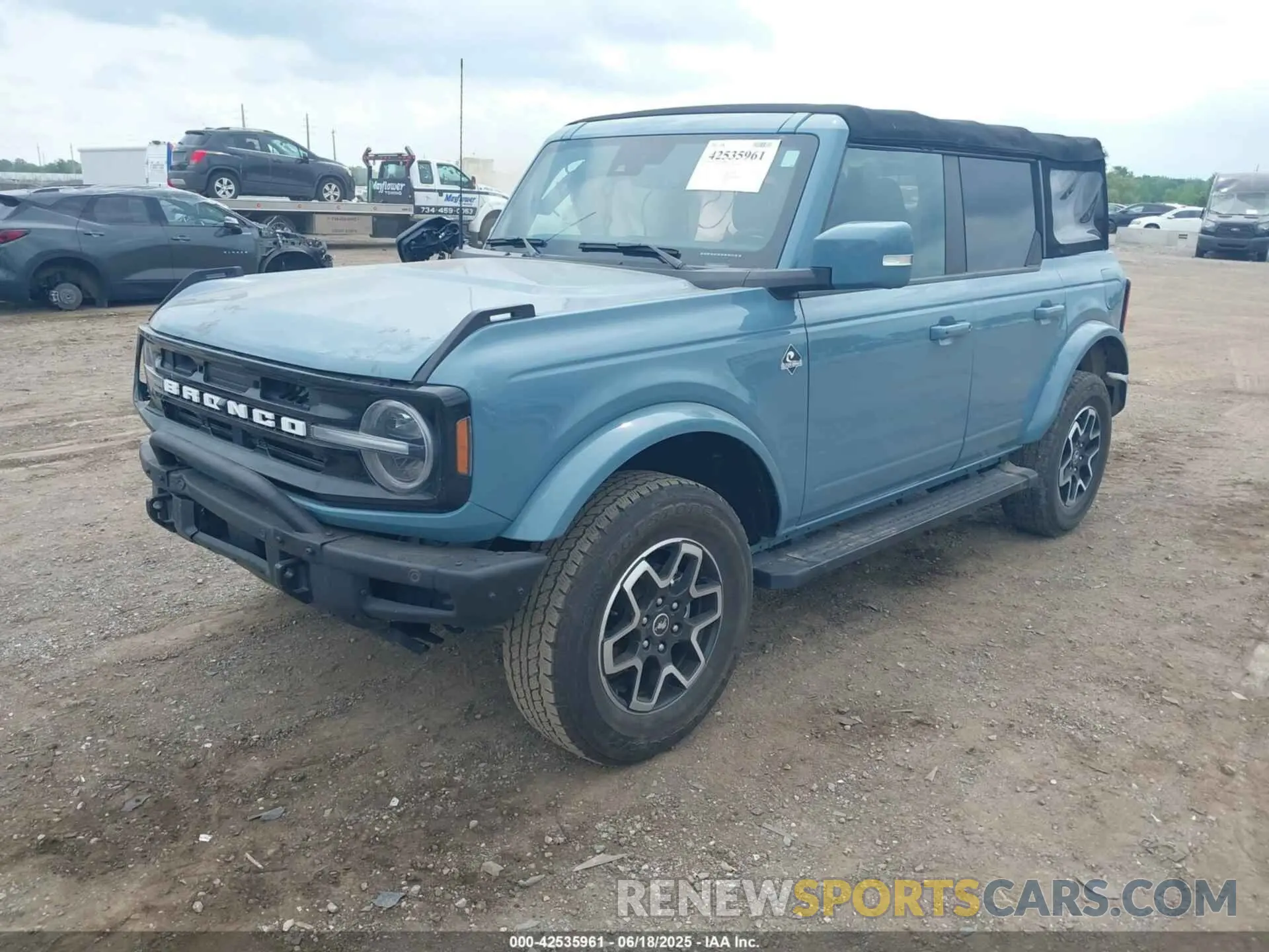 2 fotografías del automóvil dañado 1FMDE5BH6NLB76667 FORD BRONCO 2022