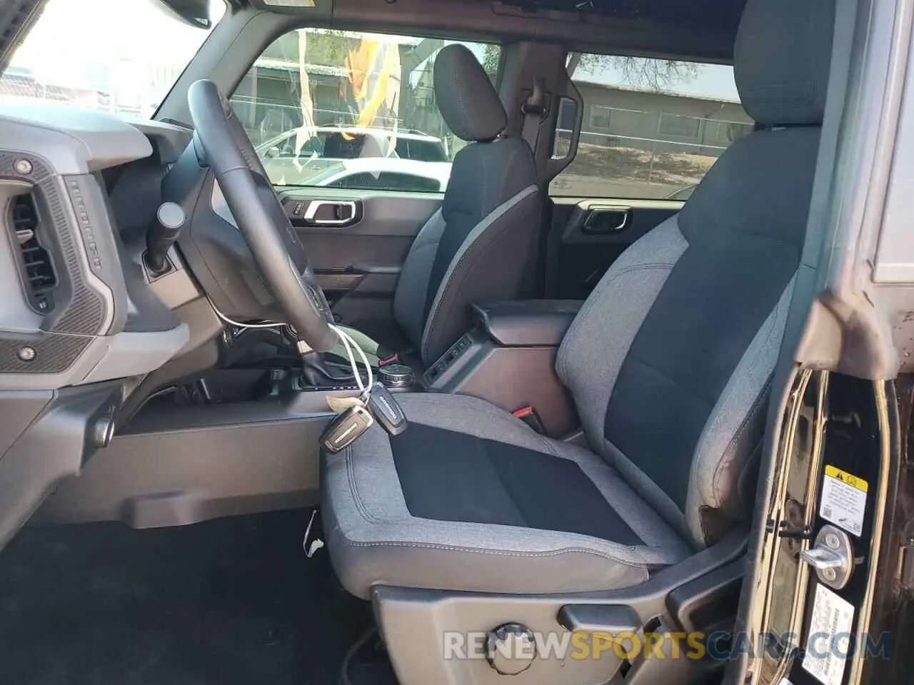 7 fotografías del automóvil dañado 1FMDE5BH7NLB14159 FORD BRONCO 2022