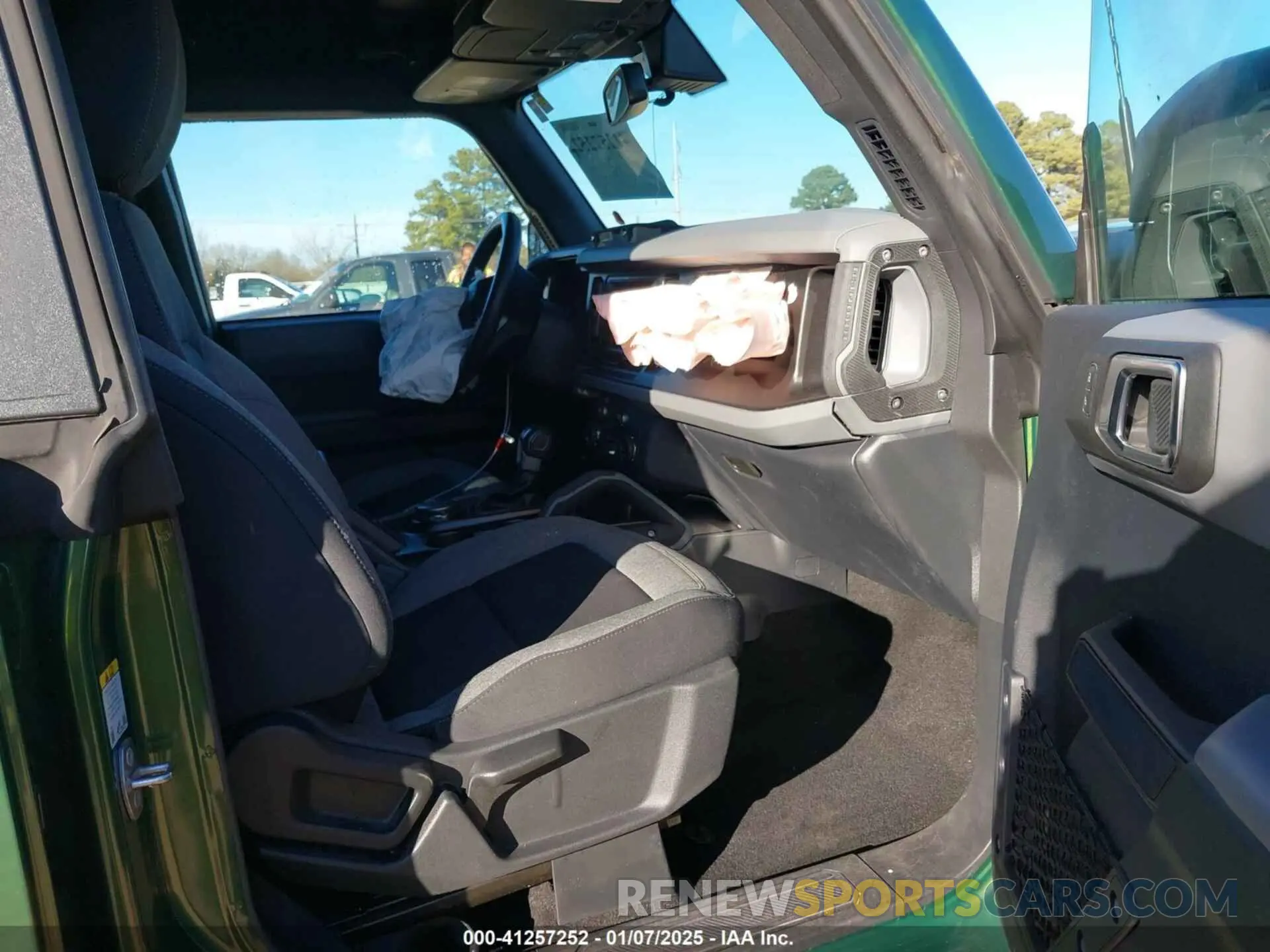5 fotografías del automóvil dañado 1FMDE5BH8NLB01842 FORD BRONCO 2022