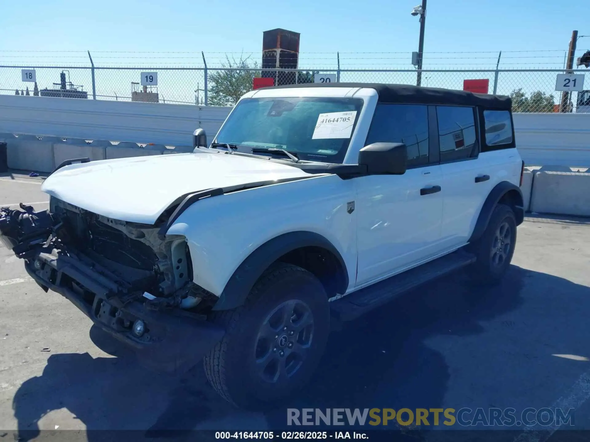 2 fotografías del automóvil dañado 1FMDE5BH9NLB39810 FORD BRONCO 2022