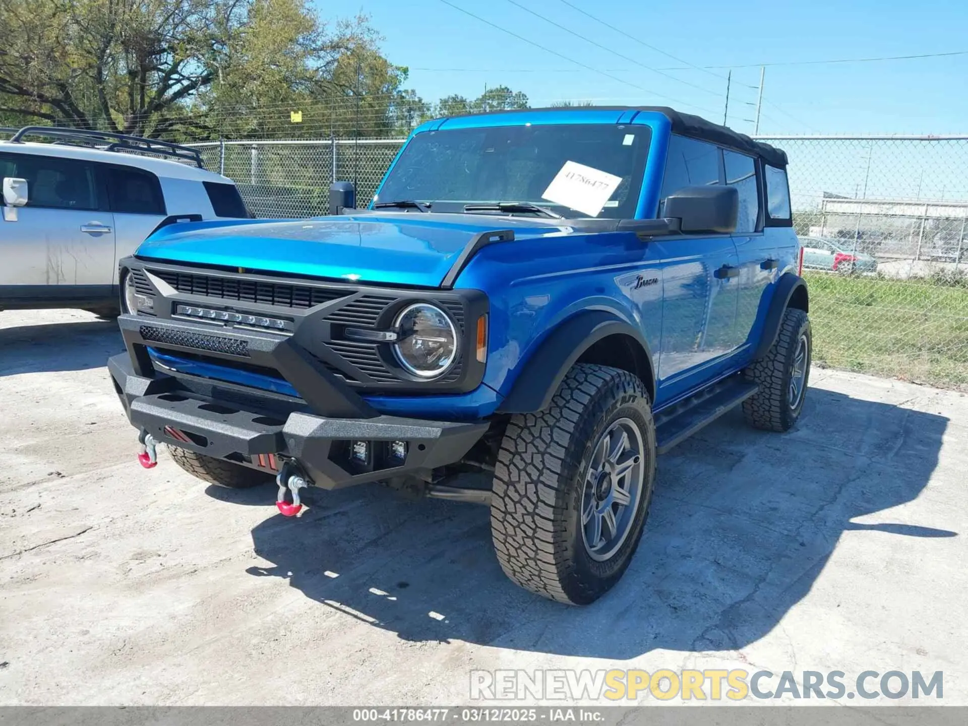 2 fotografías del automóvil dañado 1FMDE5BH9NLB66327 FORD BRONCO 2022
