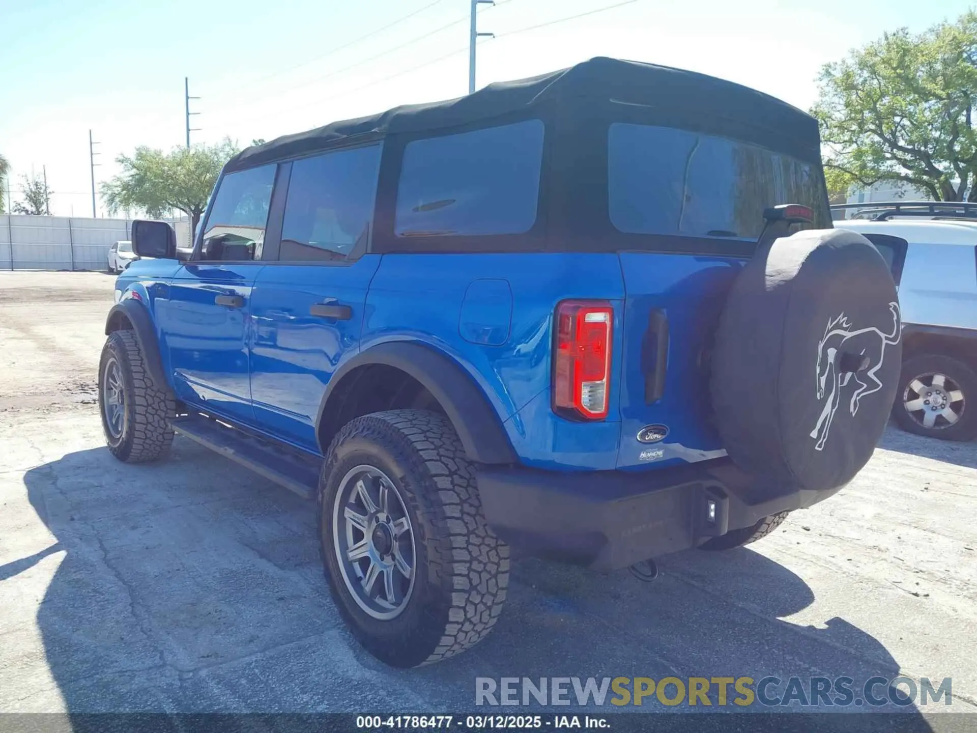 3 fotografías del automóvil dañado 1FMDE5BH9NLB66327 FORD BRONCO 2022