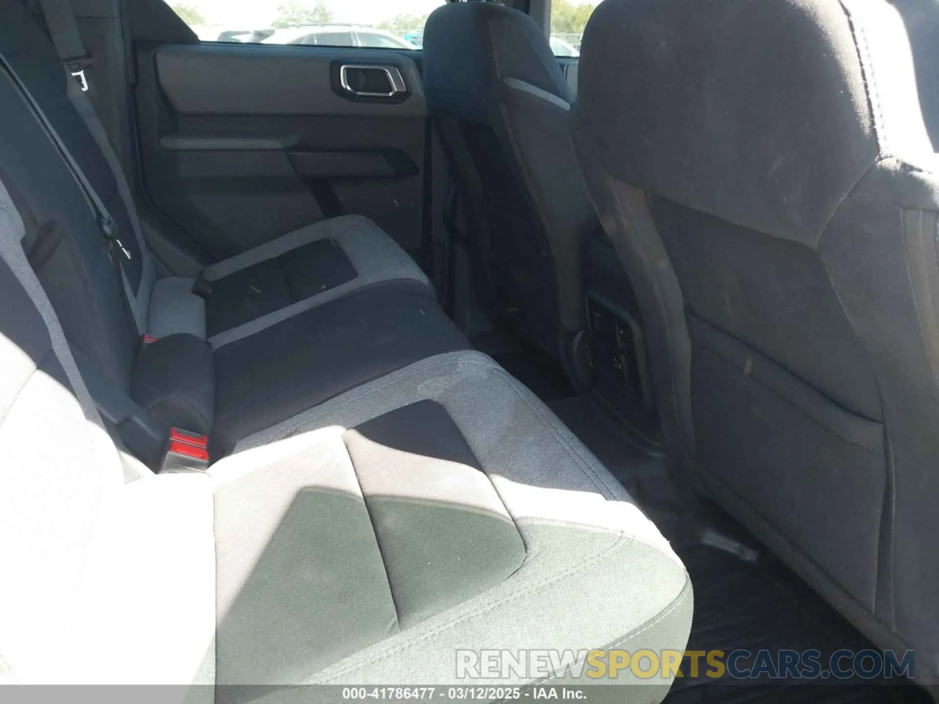 8 fotografías del automóvil dañado 1FMDE5BH9NLB66327 FORD BRONCO 2022