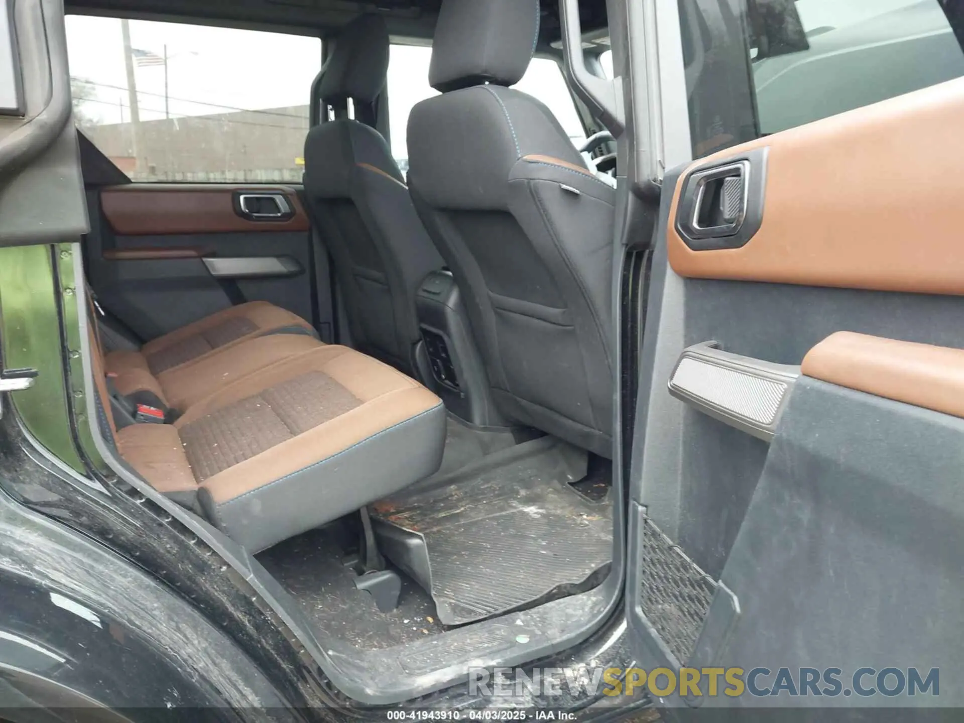8 fotografías del automóvil dañado 1FMDE5BH9NLB84598 FORD BRONCO 2022