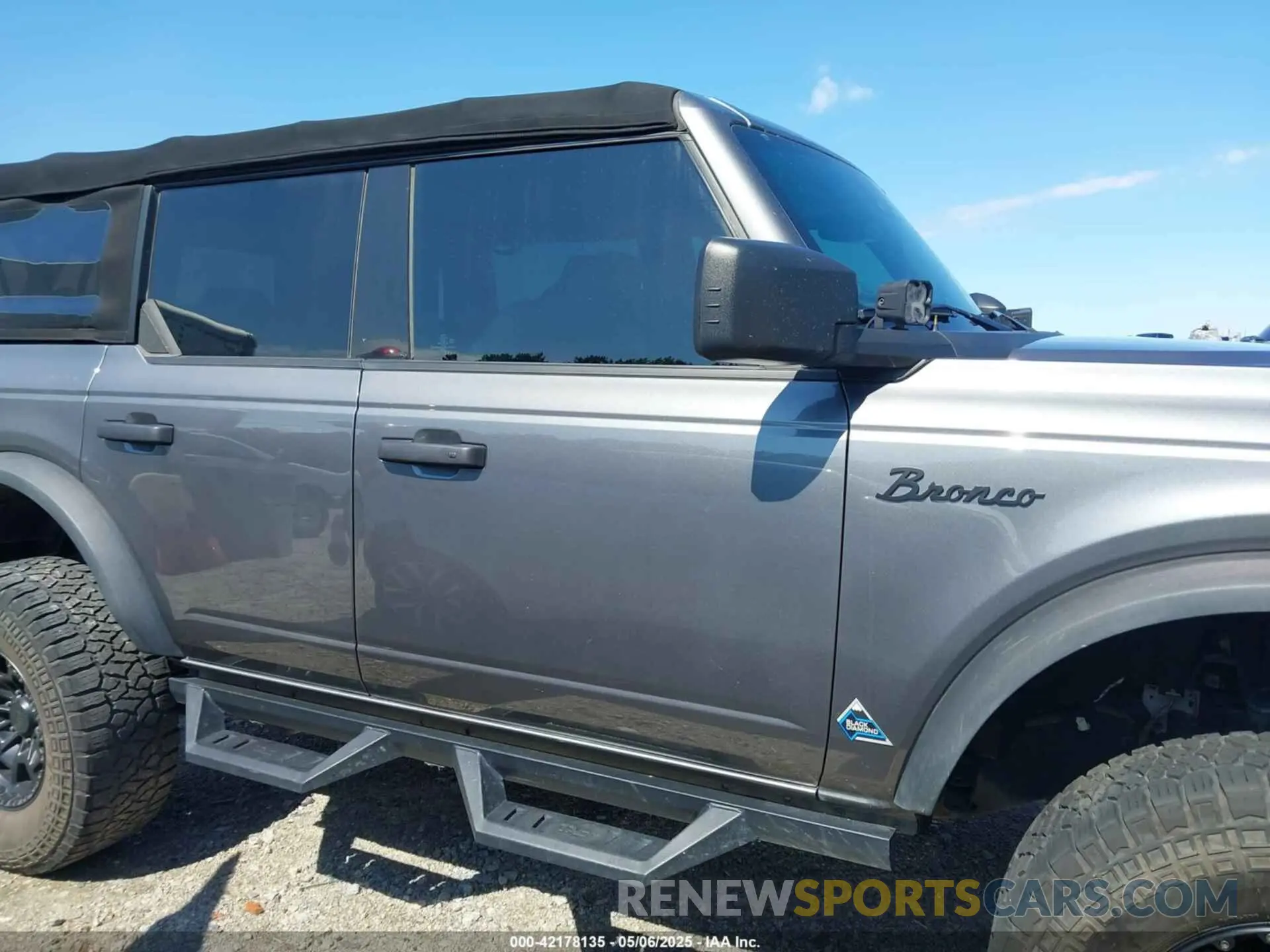 13 fotografías del automóvil dañado 1FMDE5BH9NLB87372 FORD BRONCO 2022