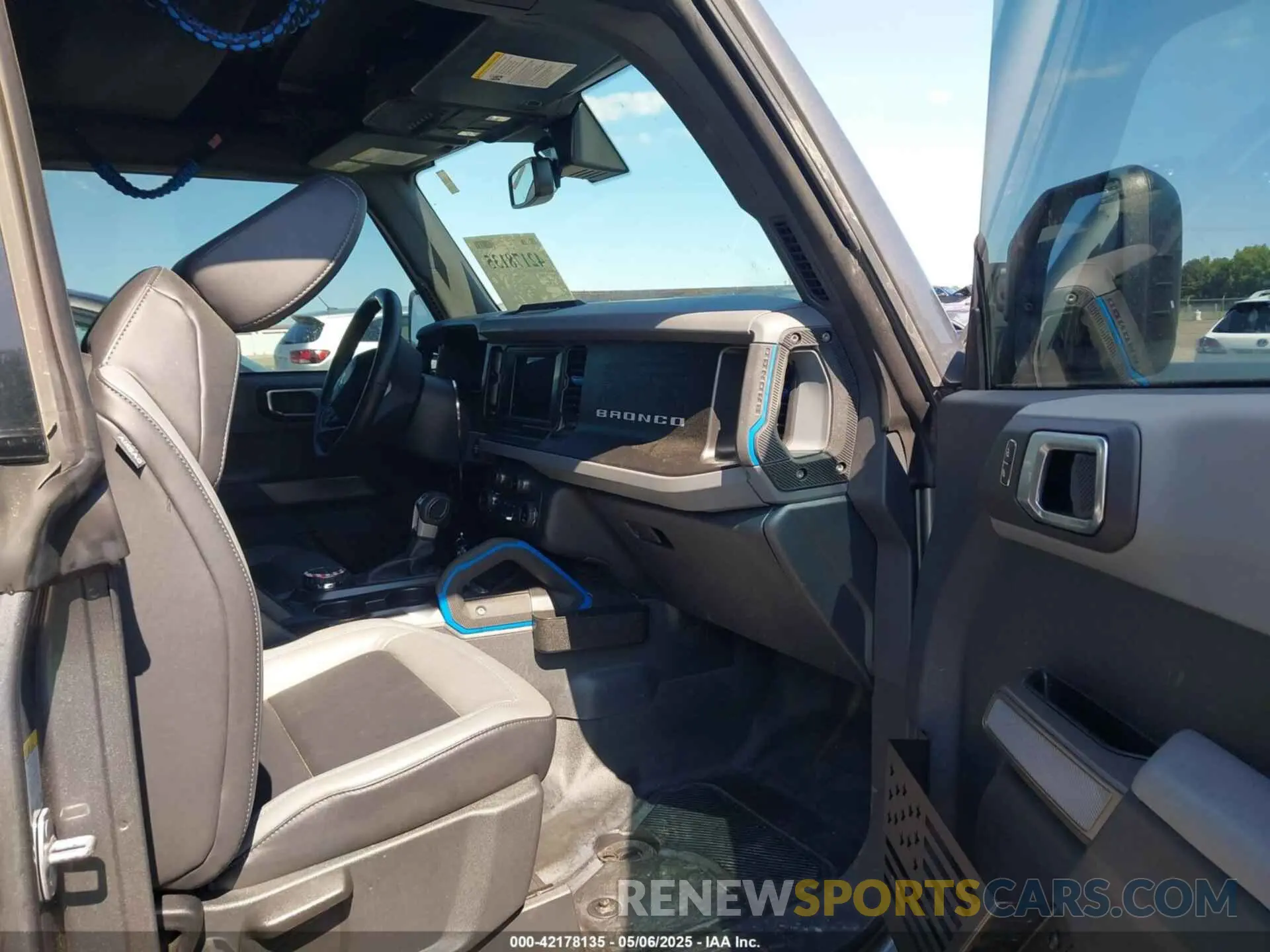 5 fotografías del automóvil dañado 1FMDE5BH9NLB87372 FORD BRONCO 2022
