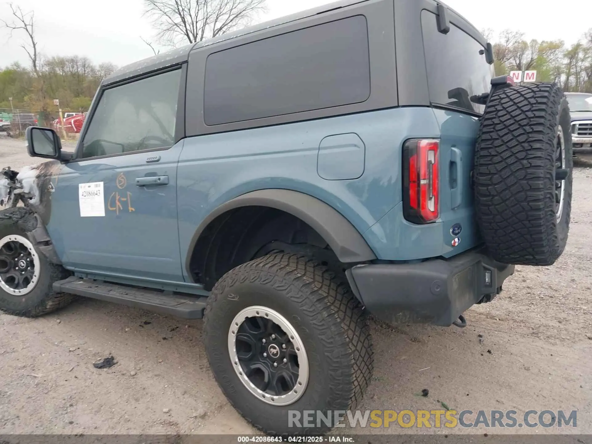 3 fotografías del automóvil dañado 1FMDE5CP4NLB66712 FORD BRONCO 2022