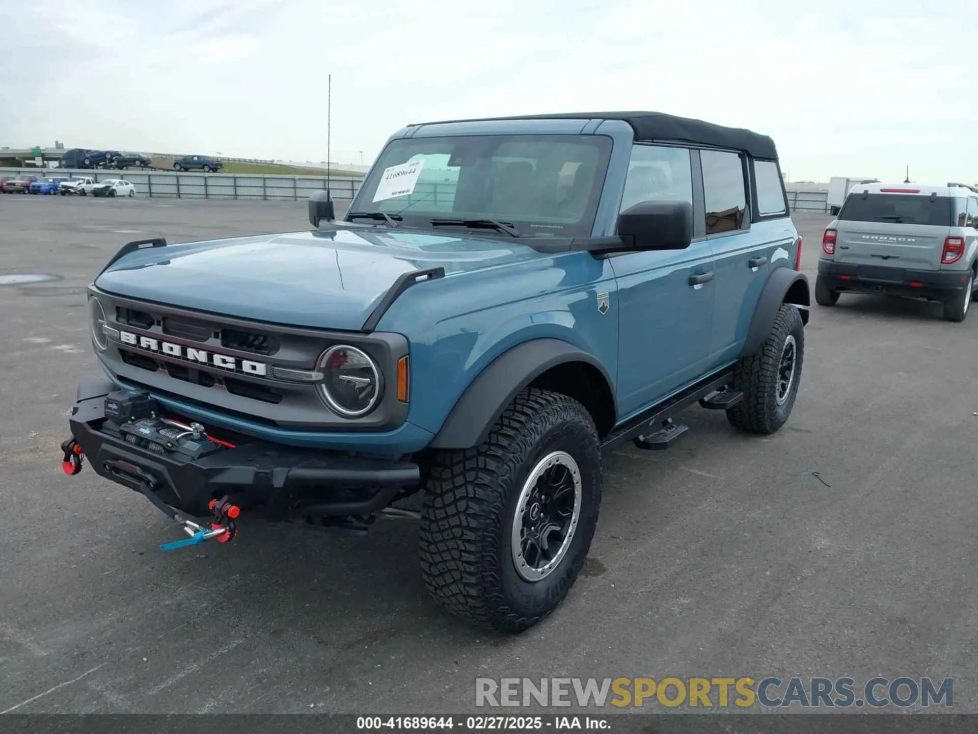 2 fotografías del automóvil dañado 1FMDE5DH5NLA97519 FORD BRONCO 2022