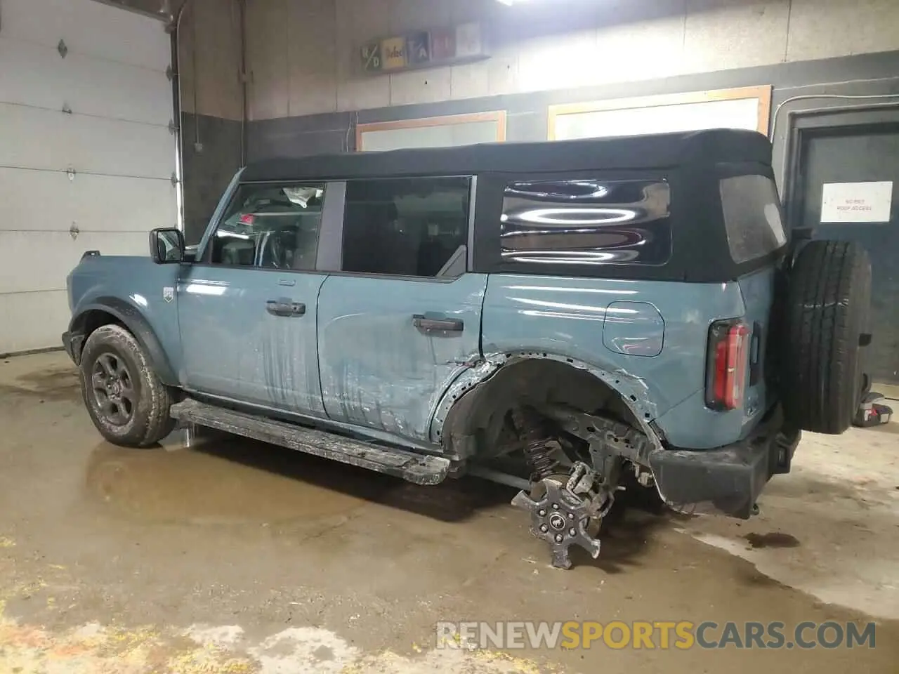 2 fotografías del automóvil dañado 1FMEE5BP4NLA81293 FORD BRONCO 2022