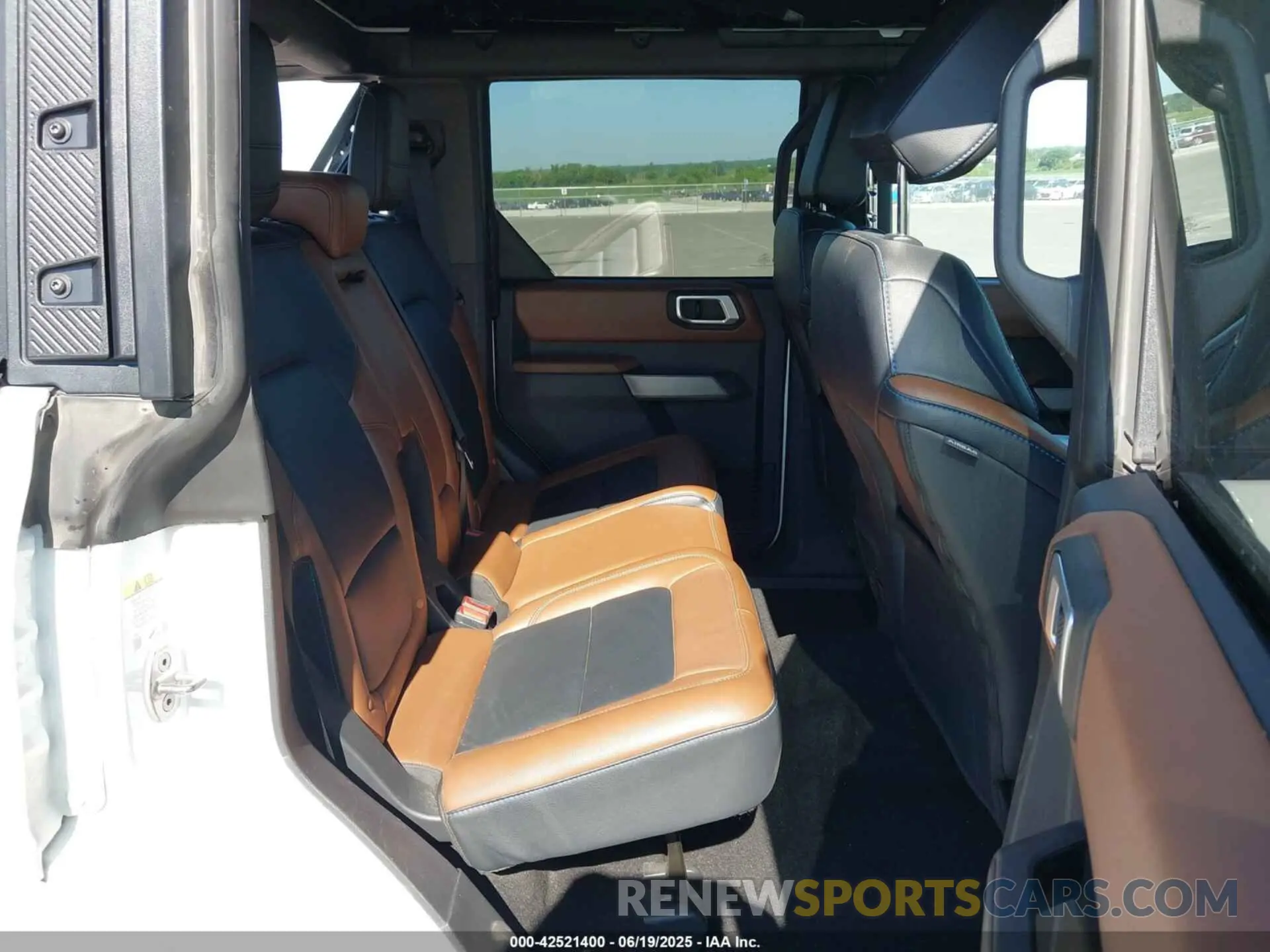 8 fotografías del automóvil dañado 1FMEE5BPXNLB21960 FORD BRONCO 2022