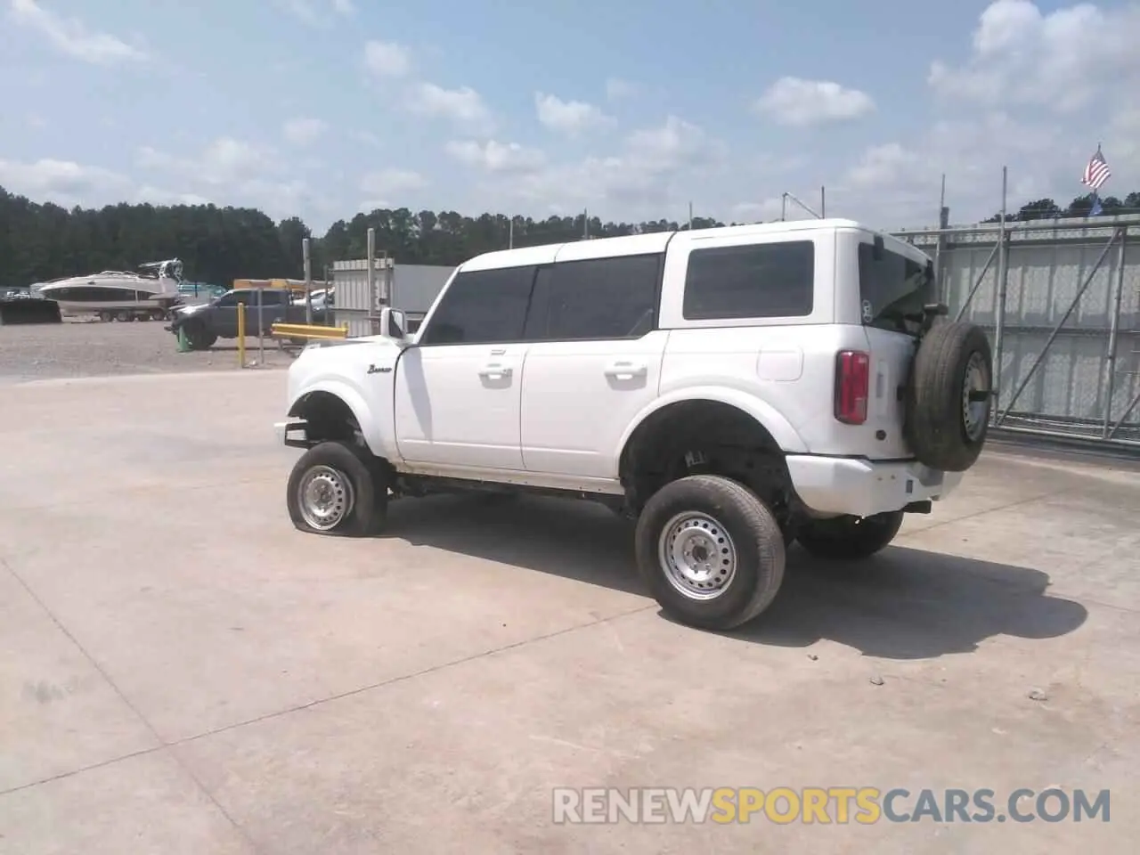 2 fotografías del automóvil dañado 1FMEE5BPXNLB59480 FORD BRONCO 2022