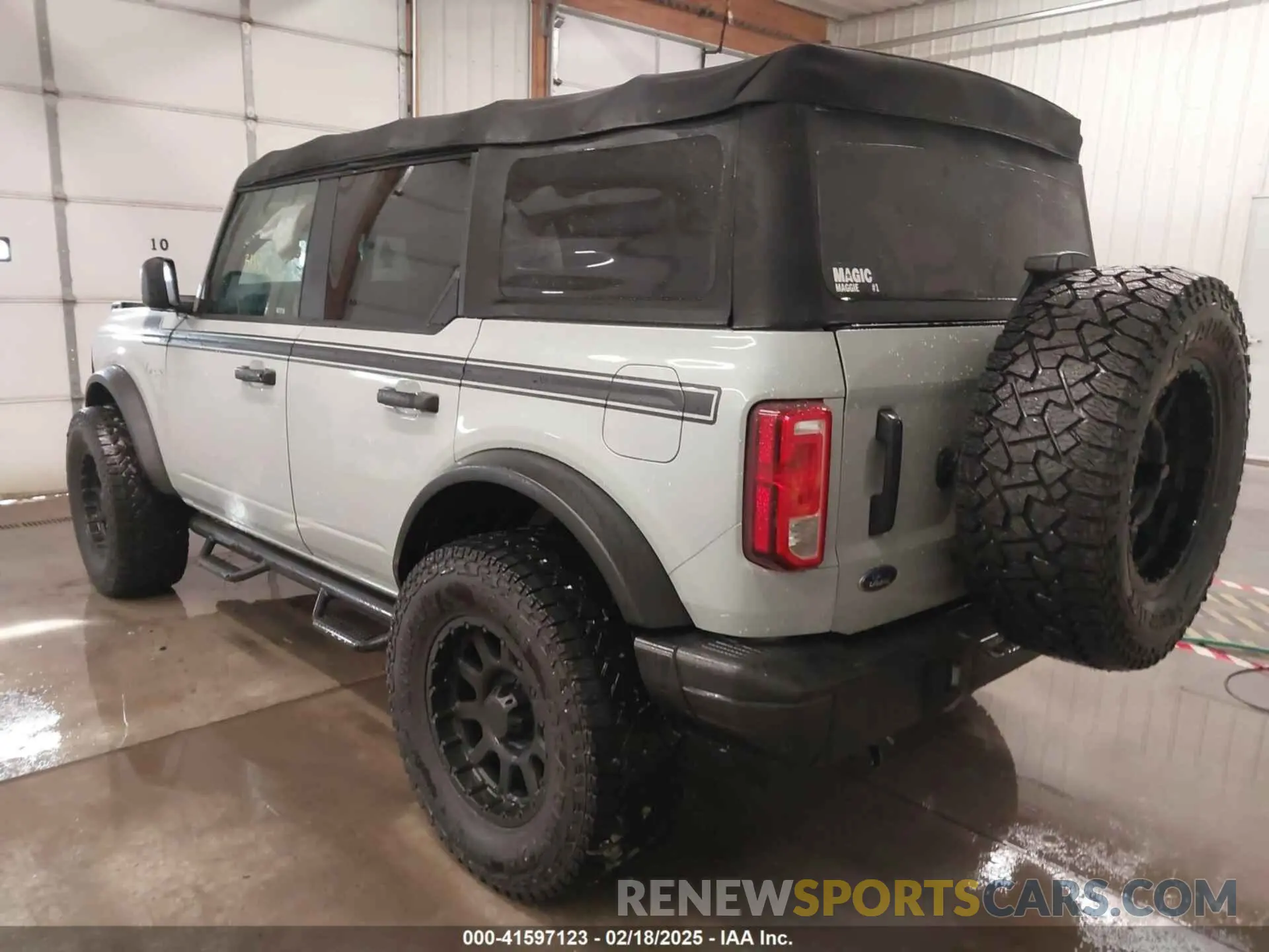 3 fotografías del automóvil dañado 1FMEE5DH4NLB88639 FORD BRONCO 2022