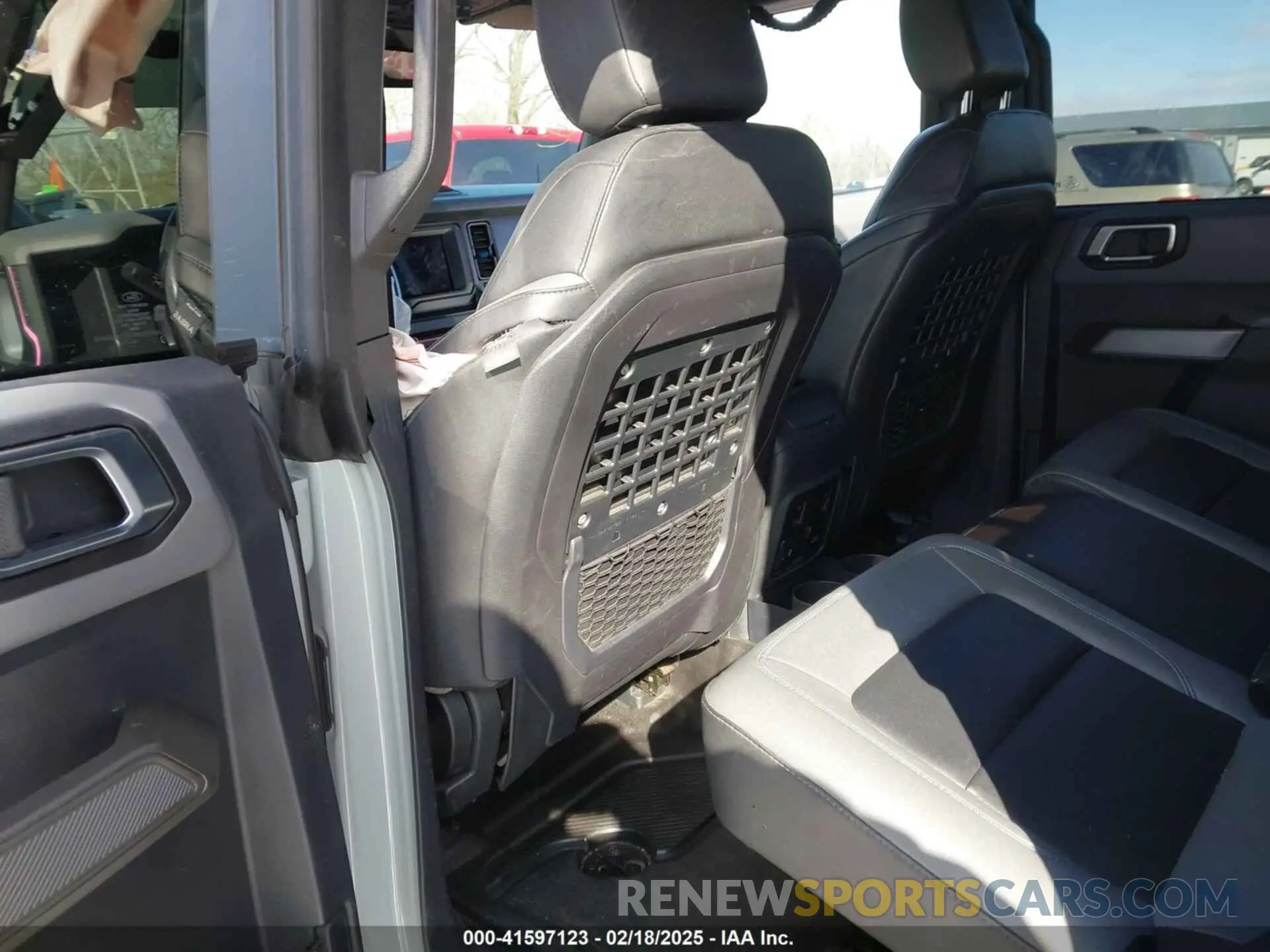 8 fotografías del automóvil dañado 1FMEE5DH4NLB88639 FORD BRONCO 2022
