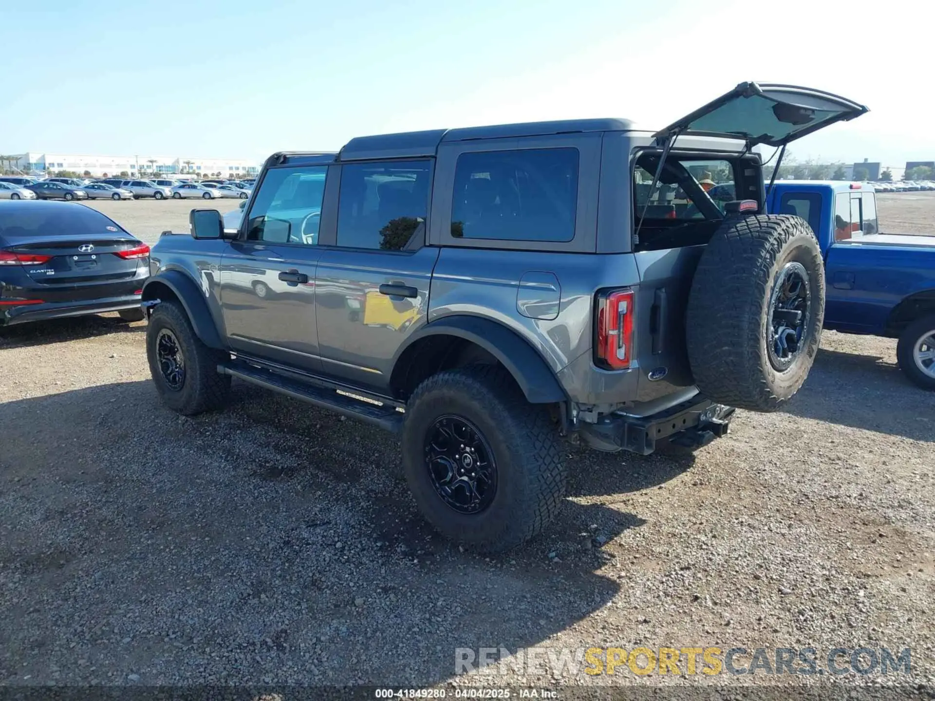 3 fotografías del automóvil dañado 1FMEE5DP9NLB37001 FORD BRONCO 2022