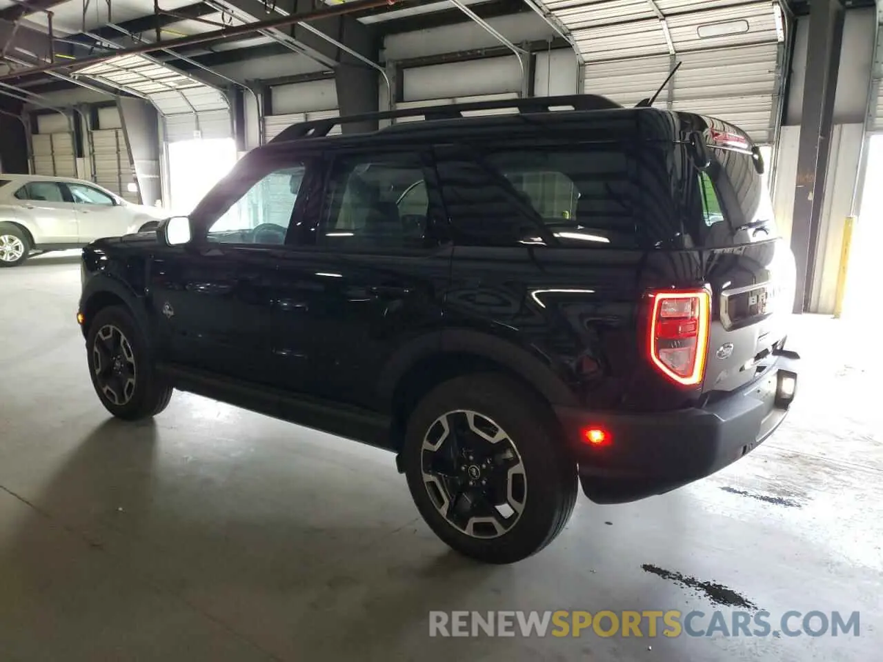 2 fotografías del automóvil dañado 3FMCR9C65NRD40495 FORD BRONCO 2022