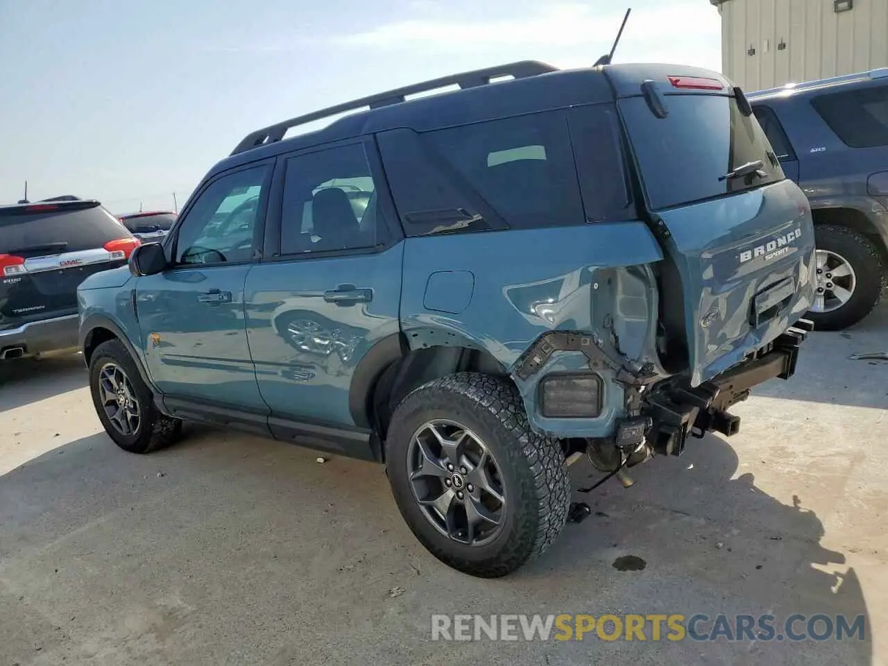 2 fotografías del automóvil dañado 3FMCR9D9XNRD72951 FORD BRONCO 2022