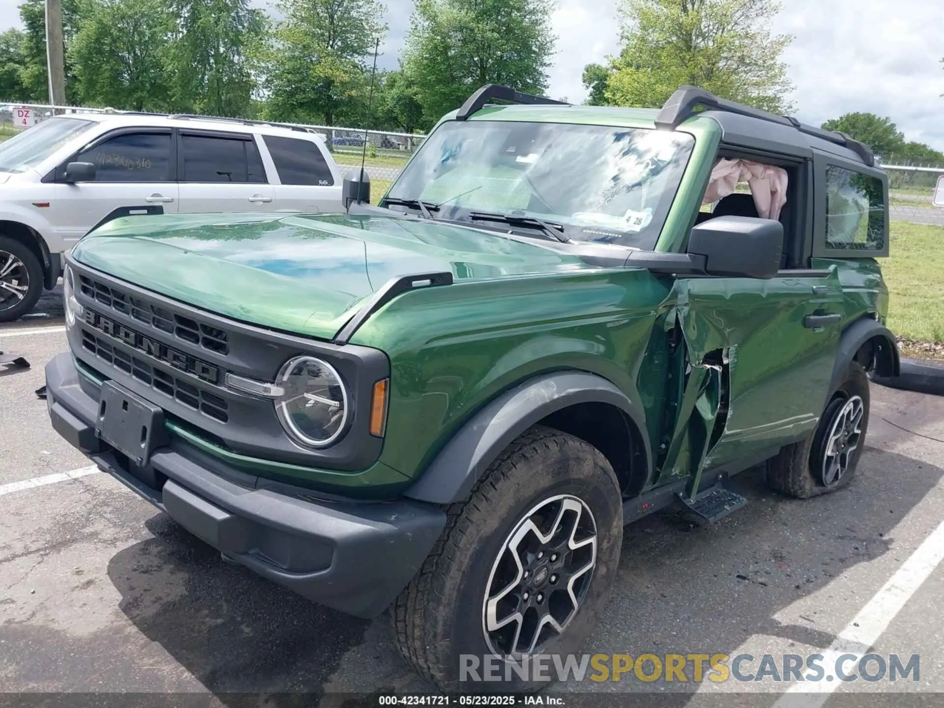2 fotografías del automóvil dañado 1FMDE5AH8PLB24462 FORD BRONCO 2023