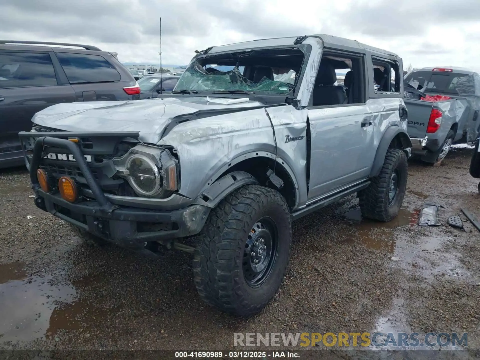 2 fotografías del automóvil dañado 1FMDE5AH9PLA86756 FORD BRONCO 2023
