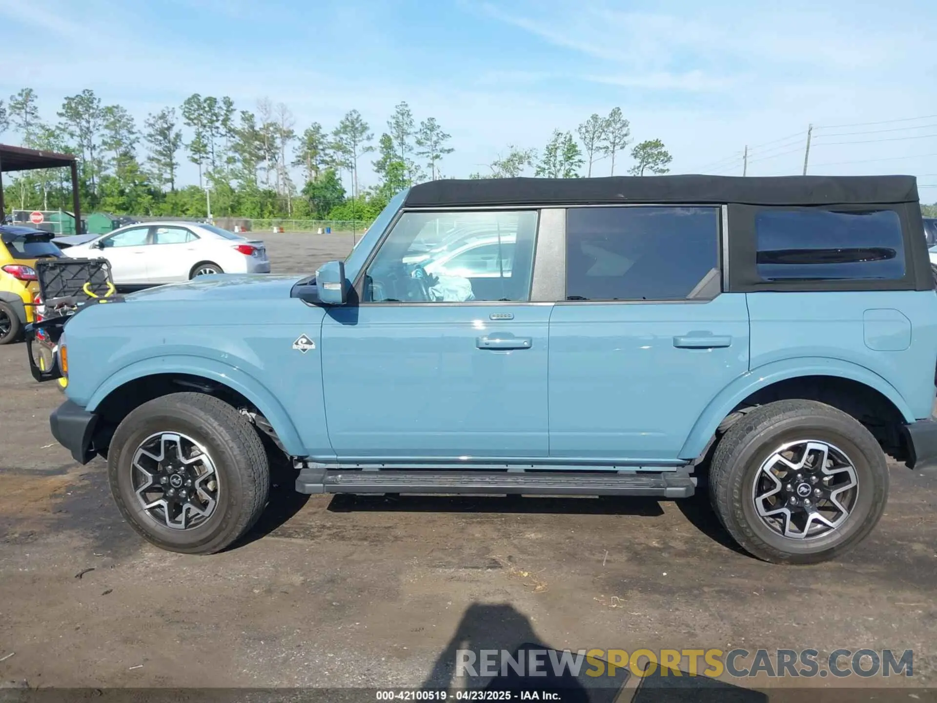 14 fotografías del automóvil dañado 1FMDE5BH1PLA89262 FORD BRONCO 2023