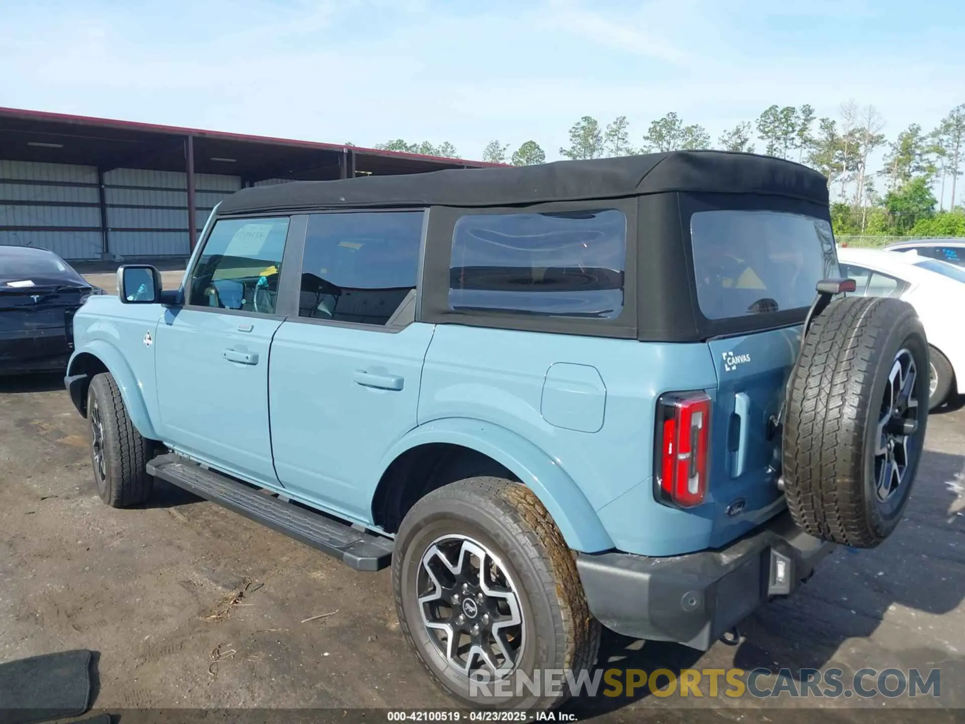3 fotografías del automóvil dañado 1FMDE5BH1PLA89262 FORD BRONCO 2023