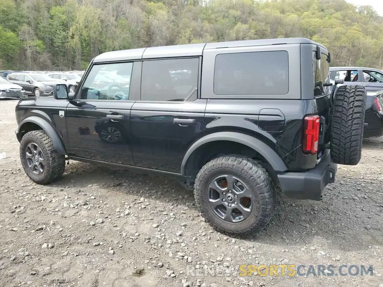 2 fotografías del automóvil dañado 1FMDE5BH2PLB27629 FORD BRONCO 2023