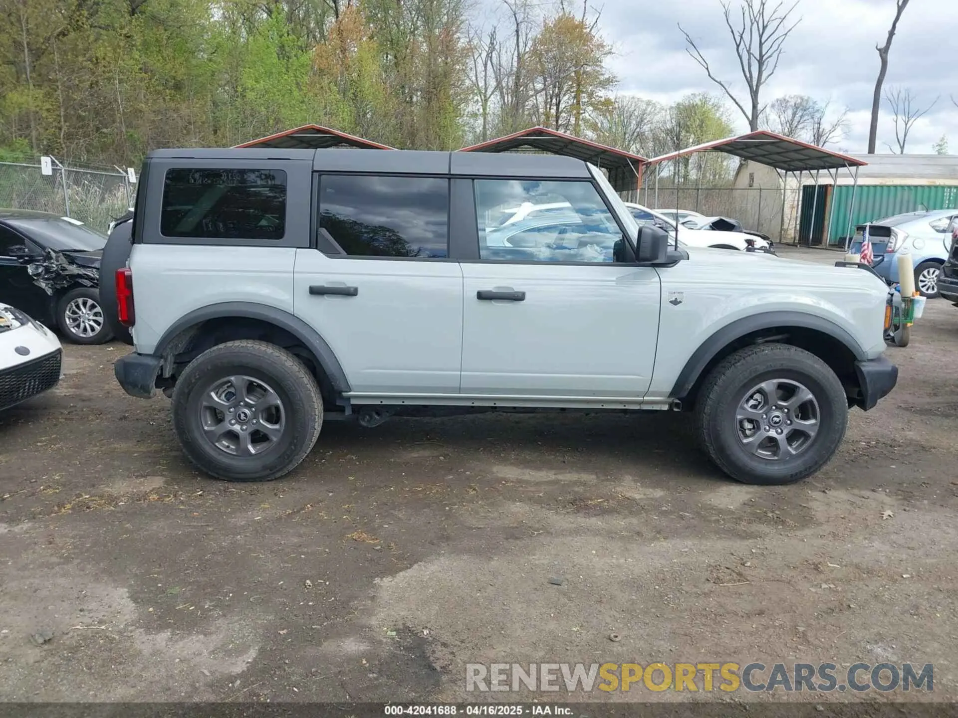 13 fotografías del automóvil dañado 1FMDE5BH5PLC15428 FORD BRONCO 2023