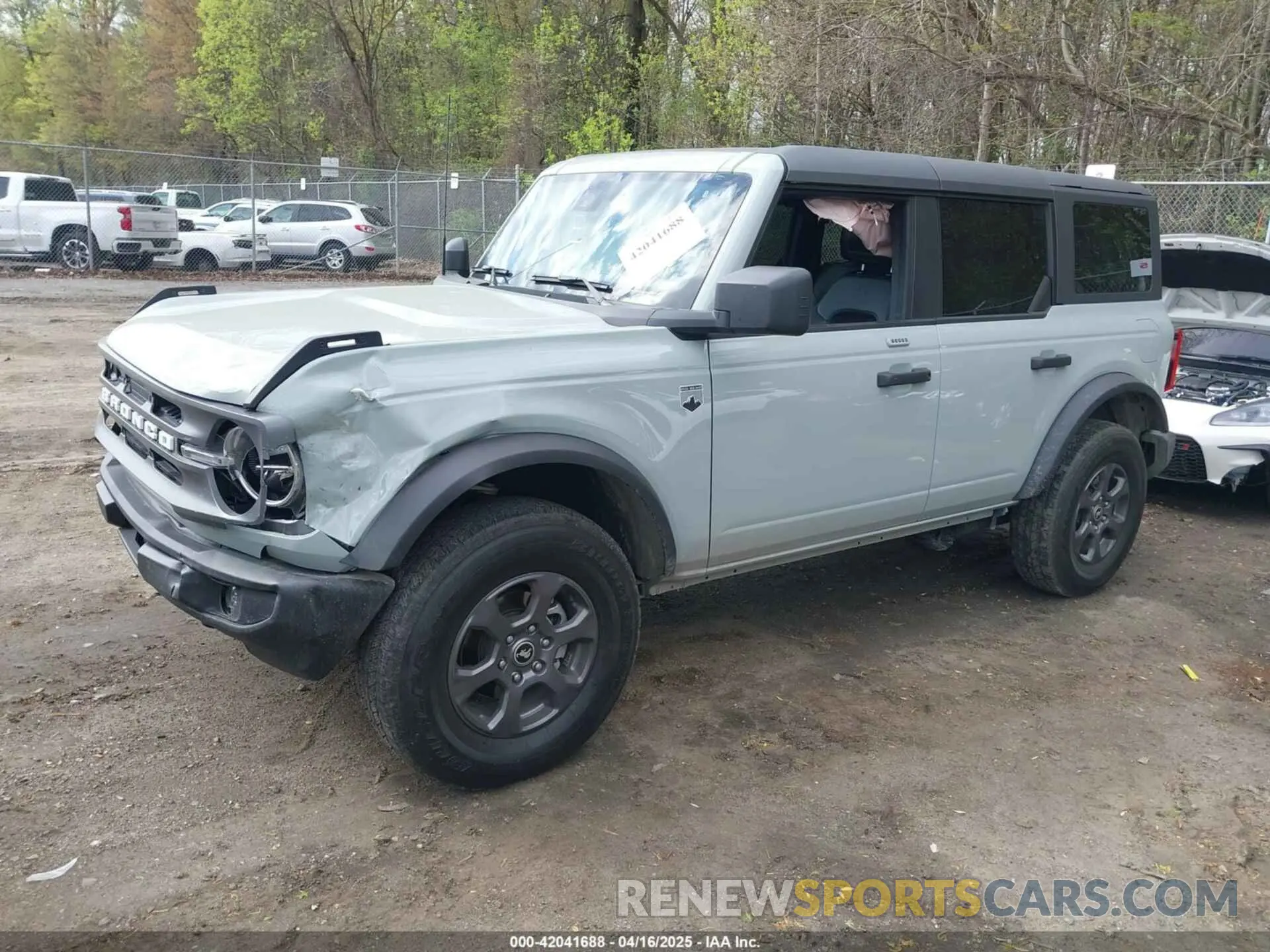 2 fotografías del automóvil dañado 1FMDE5BH5PLC15428 FORD BRONCO 2023