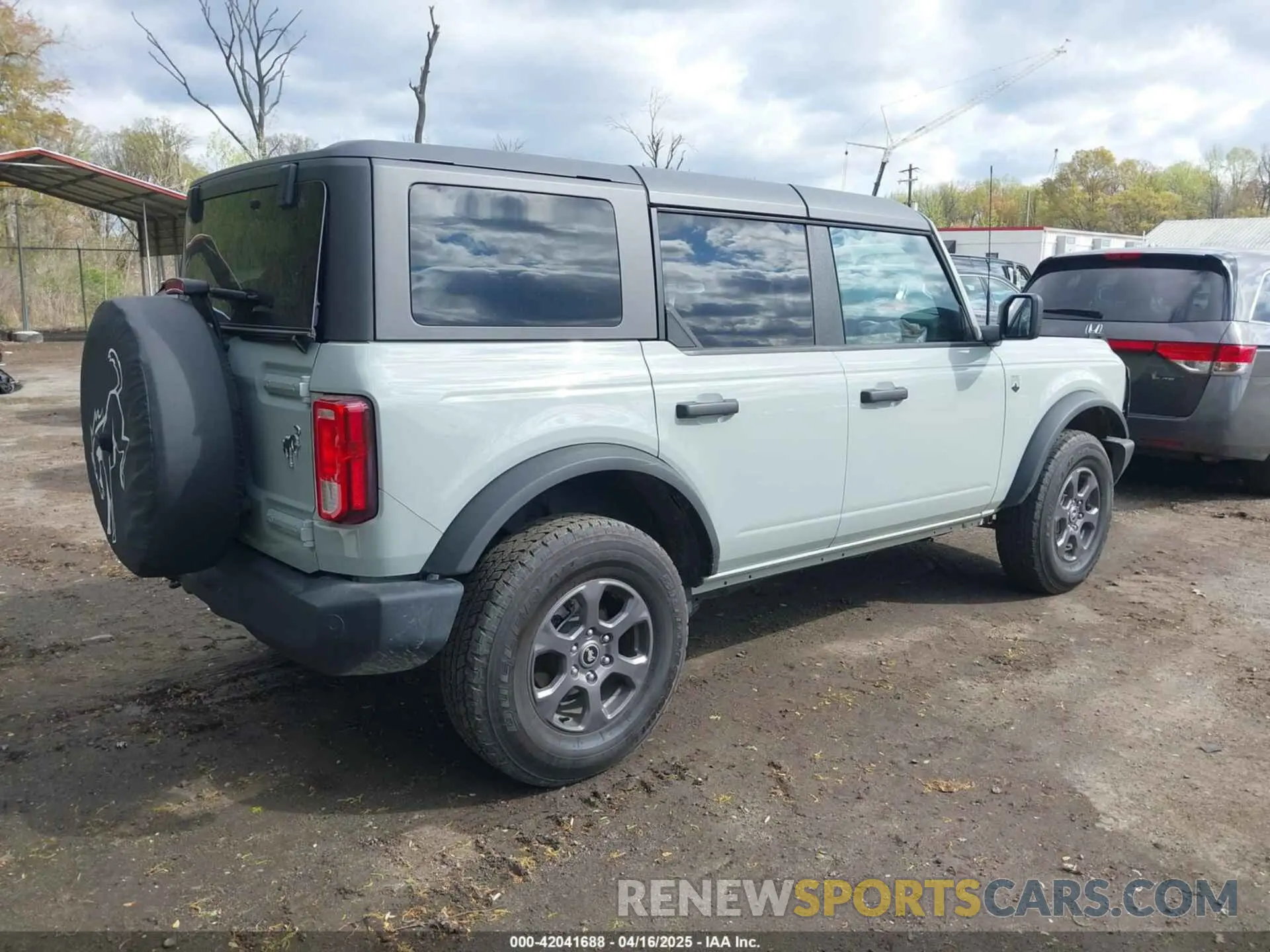 4 fotografías del automóvil dañado 1FMDE5BH5PLC15428 FORD BRONCO 2023