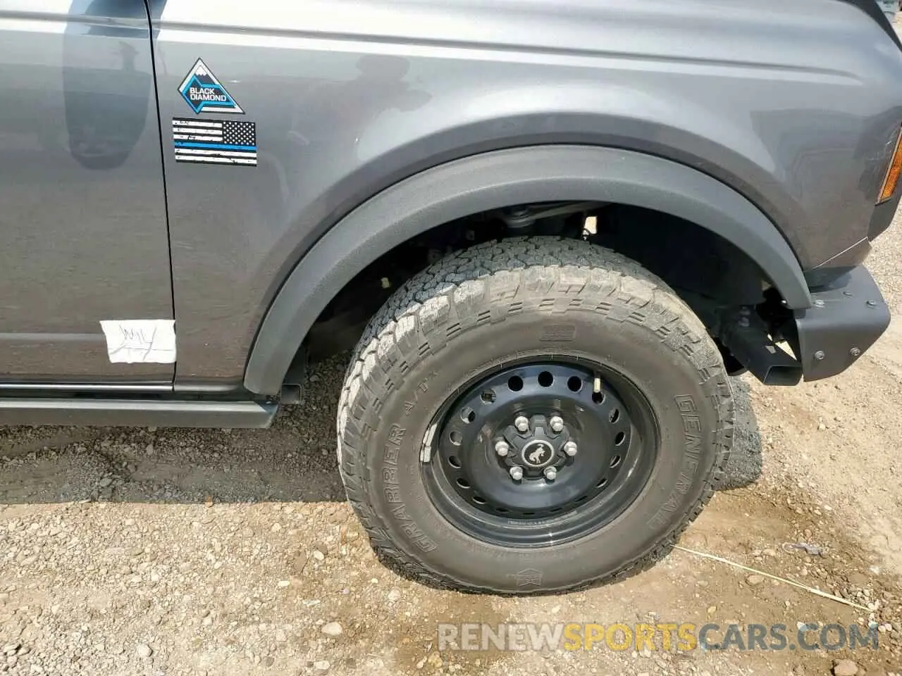 13 fotografías del automóvil dañado 1FMDE5BH7PLA83045 FORD BRONCO 2023