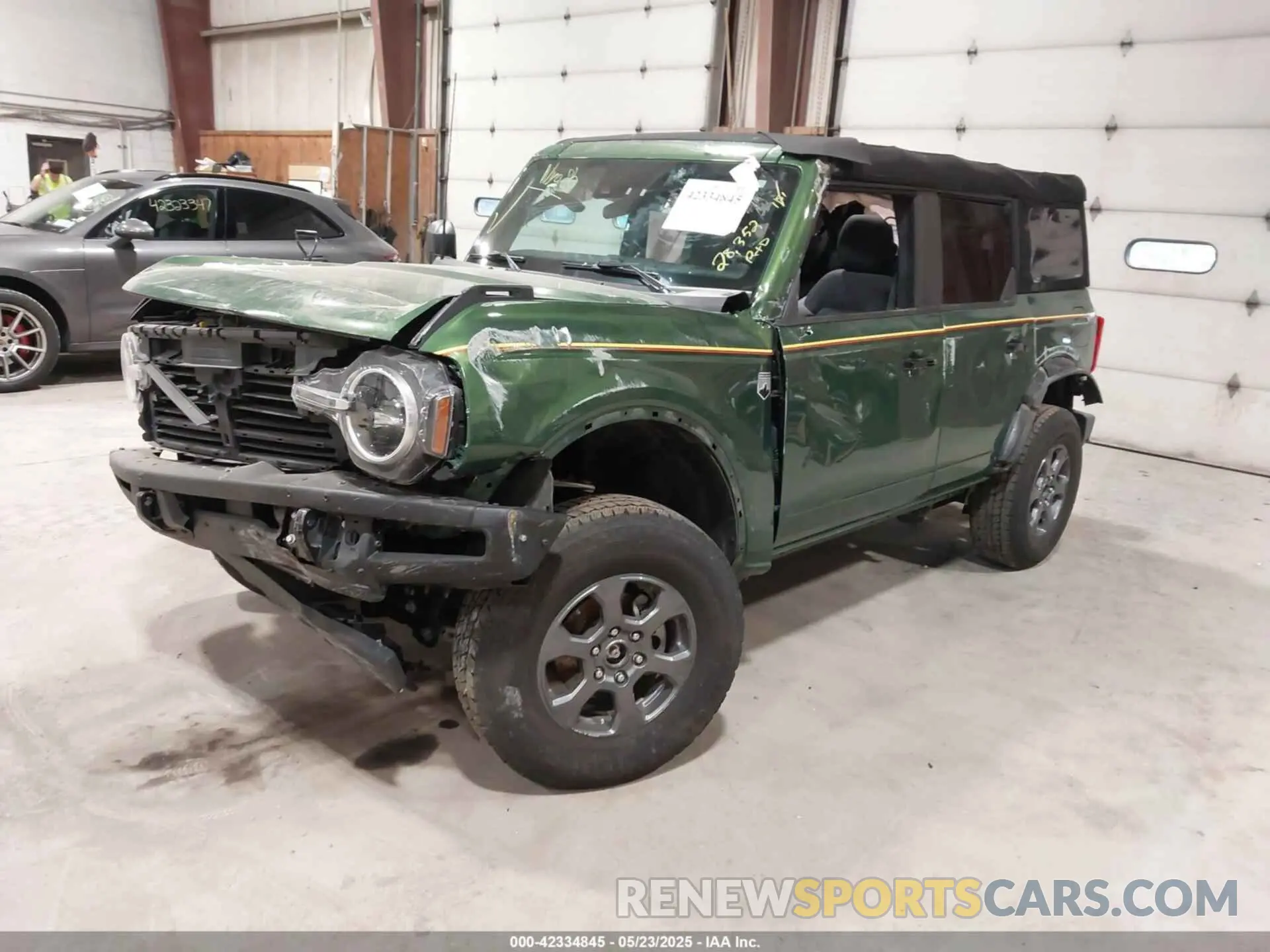 2 fotografías del automóvil dañado 1FMDE5BH8PLB29322 FORD BRONCO 2023