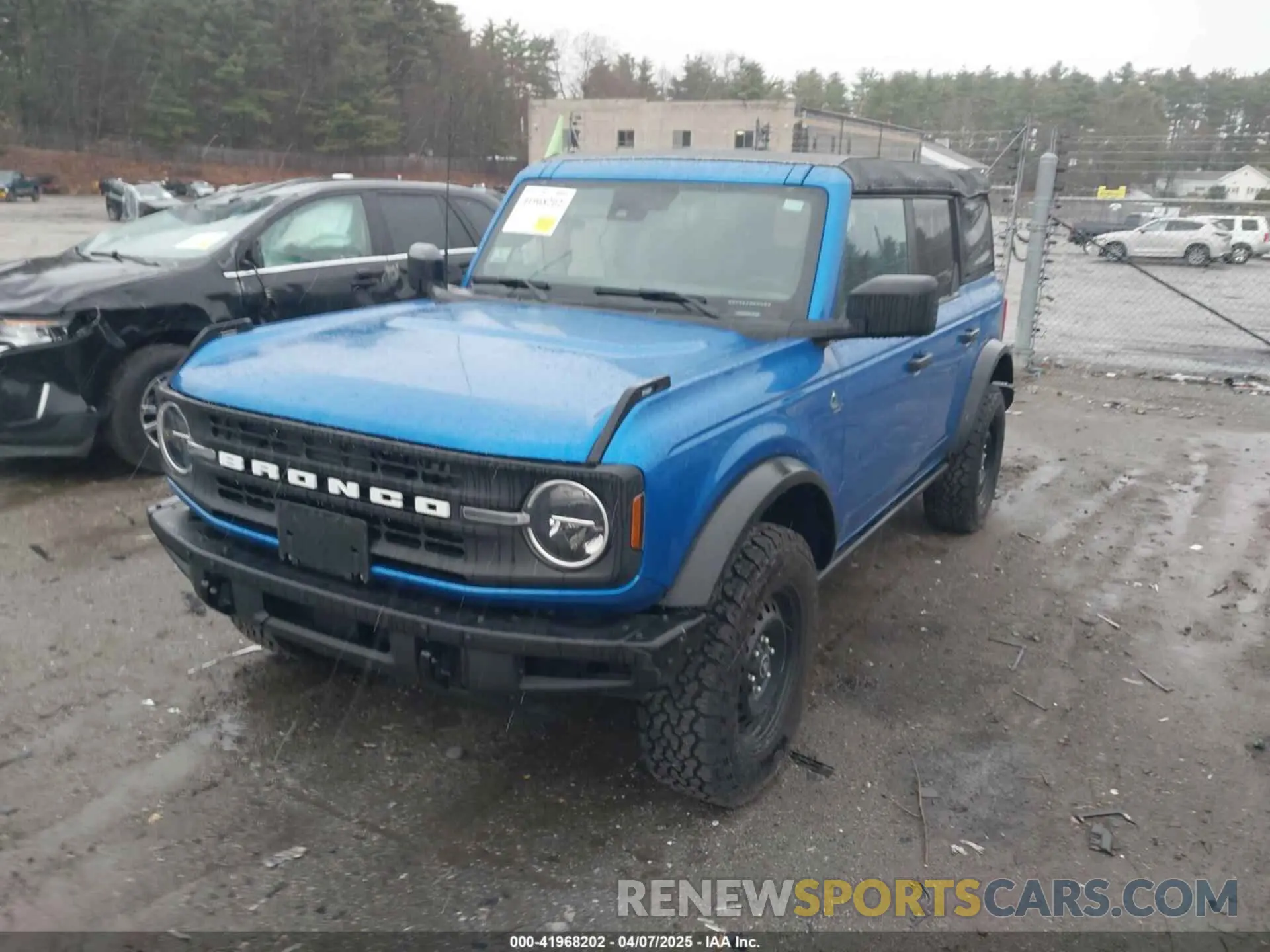 2 fotografías del automóvil dañado 1FMDE5BH8PLB71229 FORD BRONCO 2023