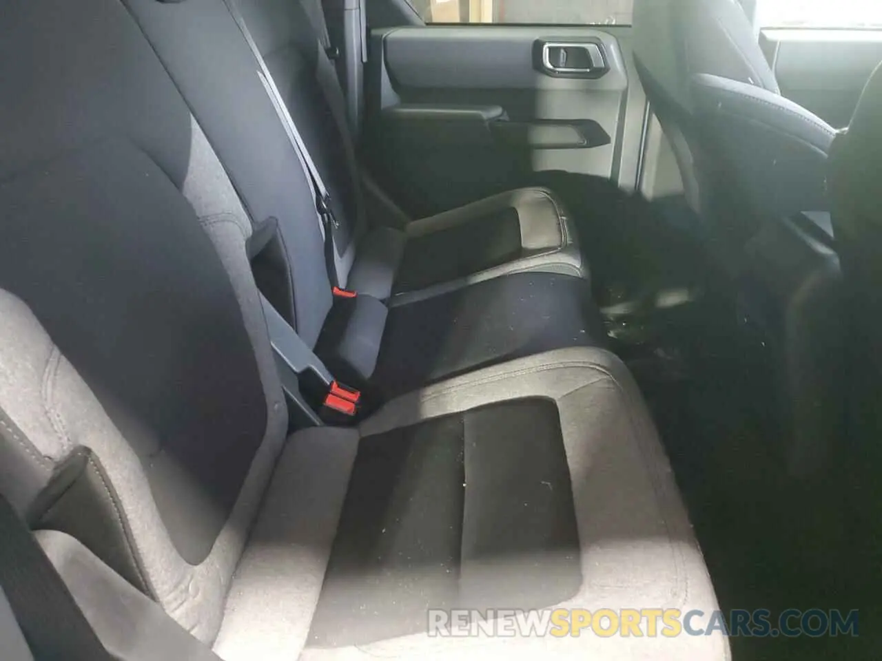 12 fotografías del automóvil dañado 1FMDE5BHXPLB65240 FORD BRONCO 2023