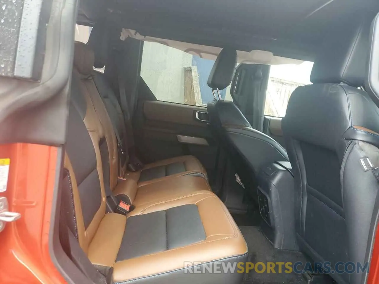 11 fotografías del automóvil dañado 1FMDE5BHXPLB99680 FORD BRONCO 2023